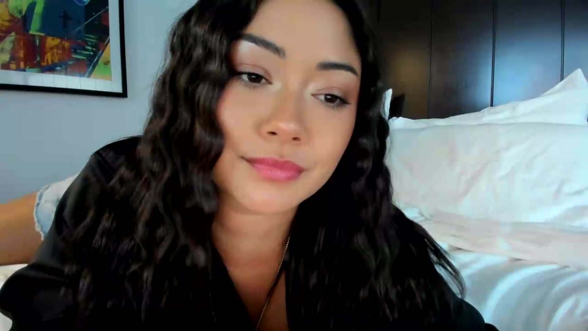 Gallery image thumbnail from YourGoddessLu's myfreecams stream on, 08/06/2026, 24:01 image 15 of 20