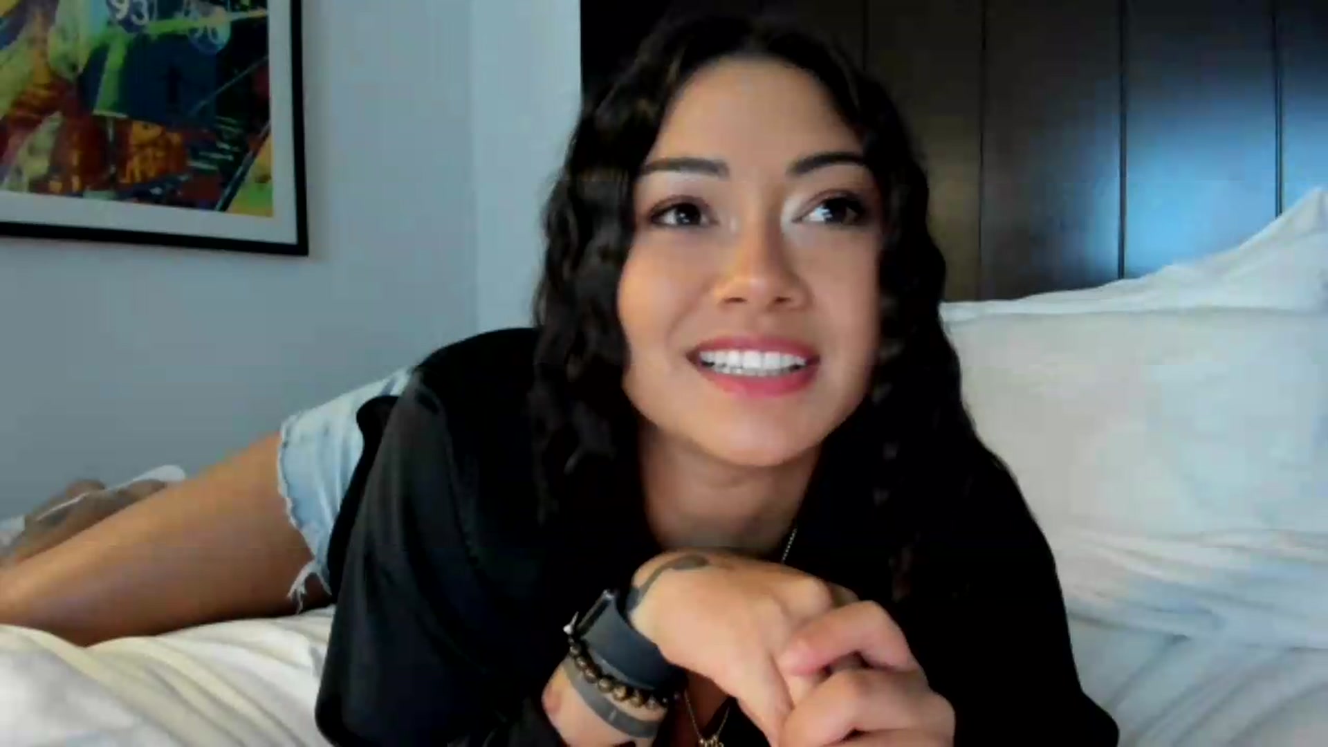 Gallery image thumbnail from YourGoddessLu's myfreecams stream on, 08/06/2026, 24:24 image 6 of 20