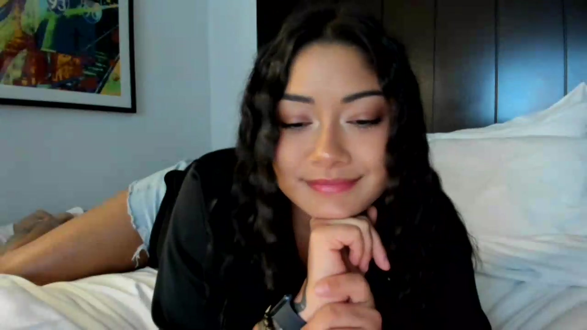 Gallery image thumbnail from YourGoddessLu's myfreecams stream on, 08/06/2026, 24:24 image 5 of 20