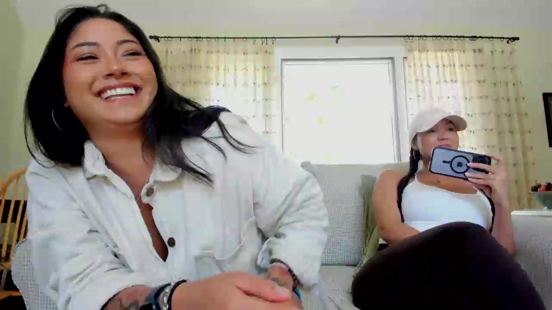 Gallery image thumbnail from YourGoddessLu's myfreecams stream on, 08/08/2026, 18:33 image 18 of 20