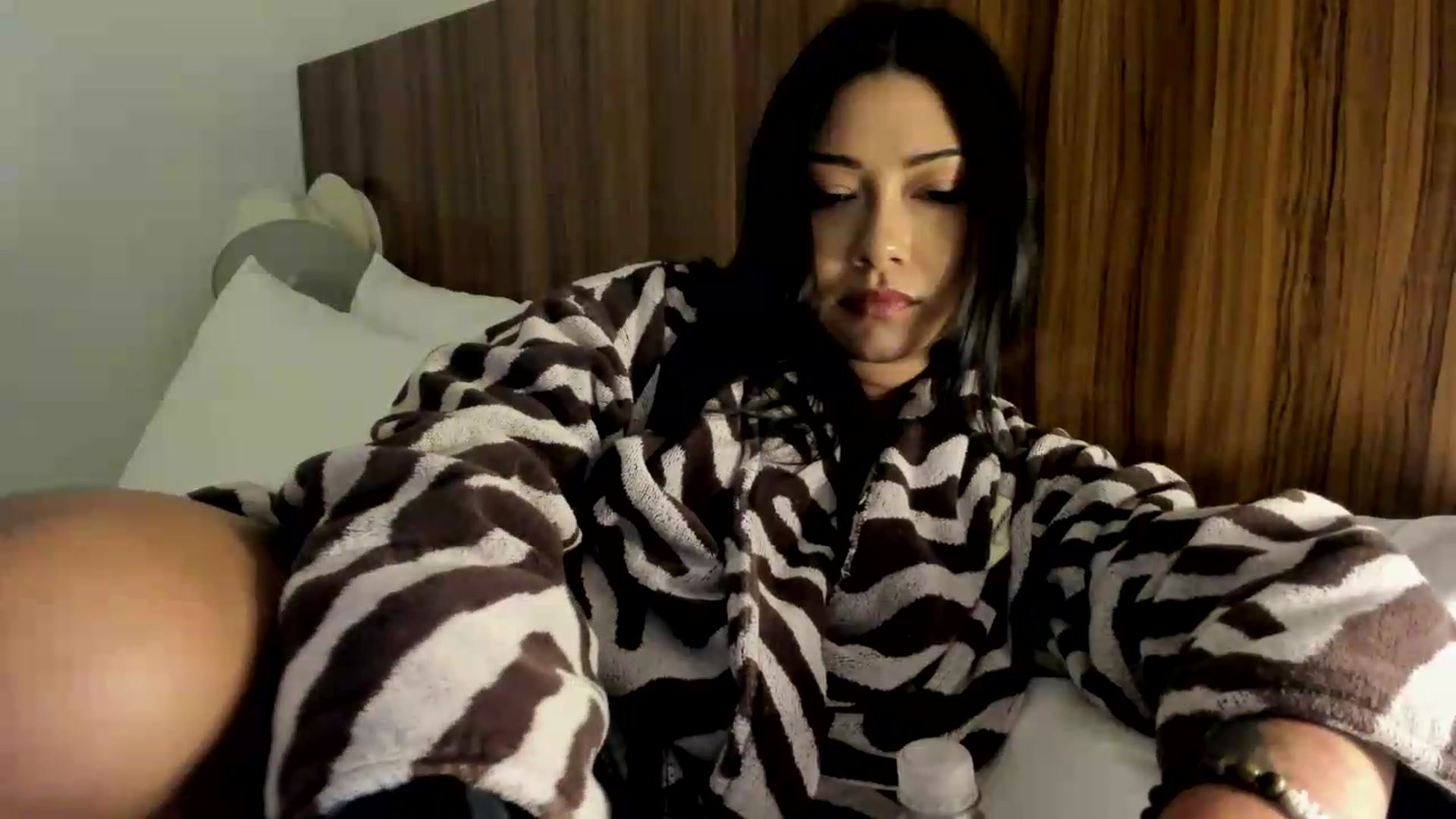 Gallery image thumbnail from YourGoddessLu's myfreecams stream on, 08/11/2026, 03:36 image 11 of 20