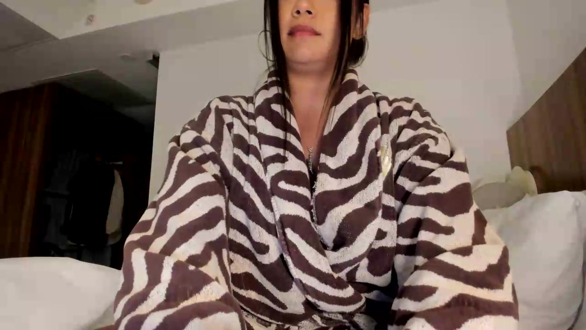 Gallery image thumbnail from YourGoddessLu's myfreecams stream on, 08/11/2026, 03:36 image 8 of 20