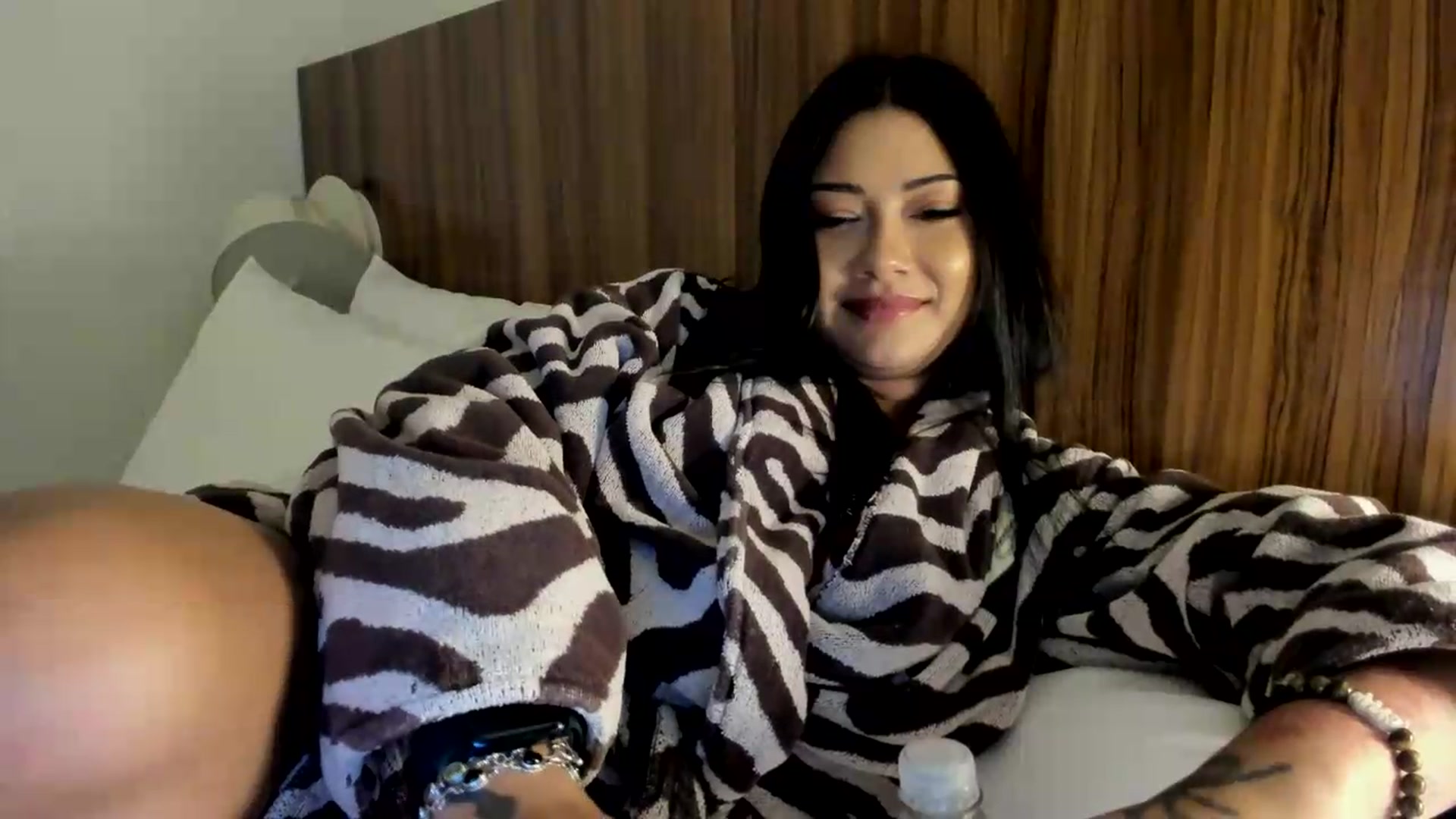 Gallery image thumbnail from YourGoddessLu's myfreecams stream on, 08/11/2026, 03:36 image 12 of 20