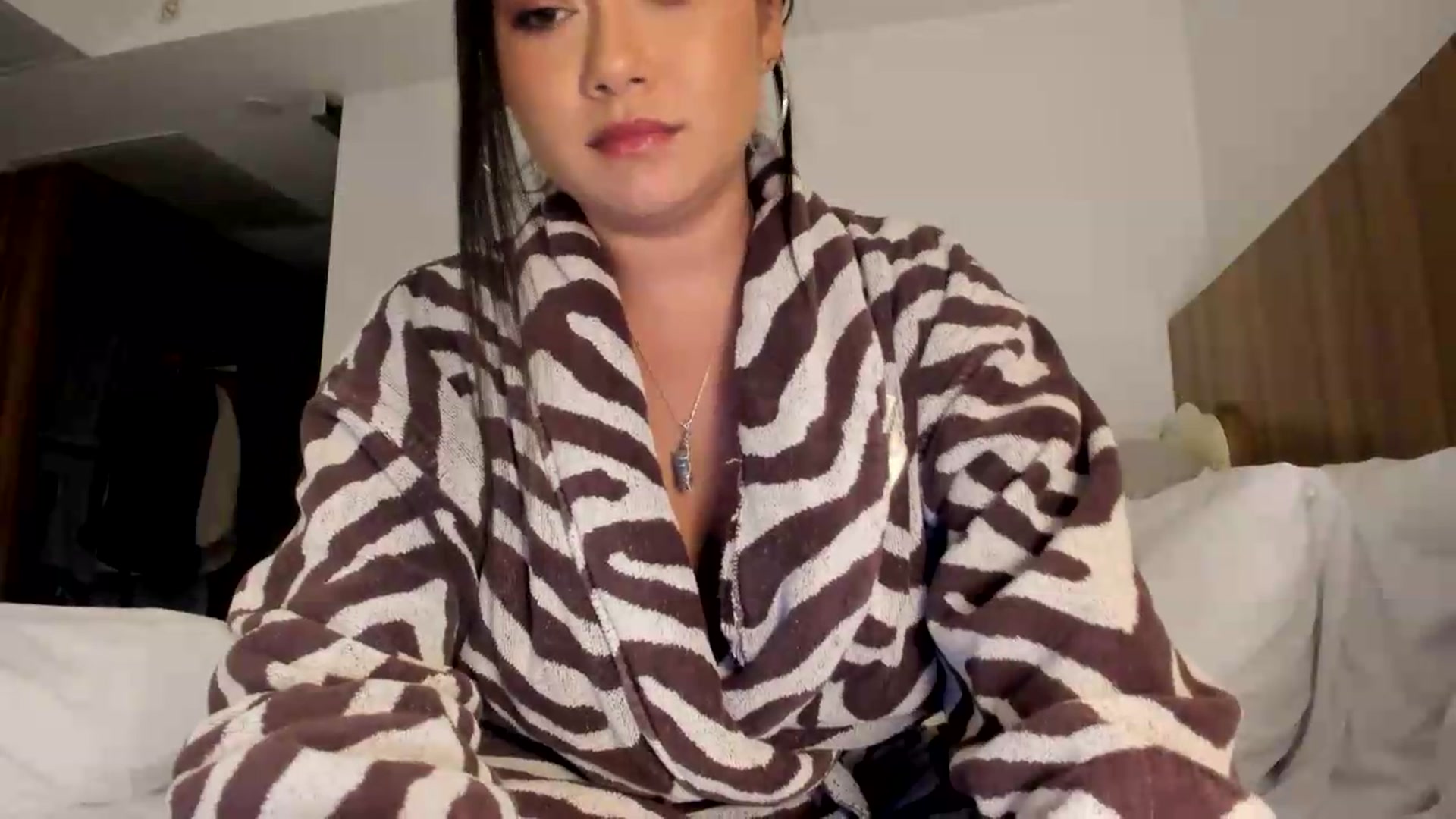 Gallery image thumbnail from YourGoddessLu's myfreecams stream on, 08/11/2026, 03:36 image 3 of 20