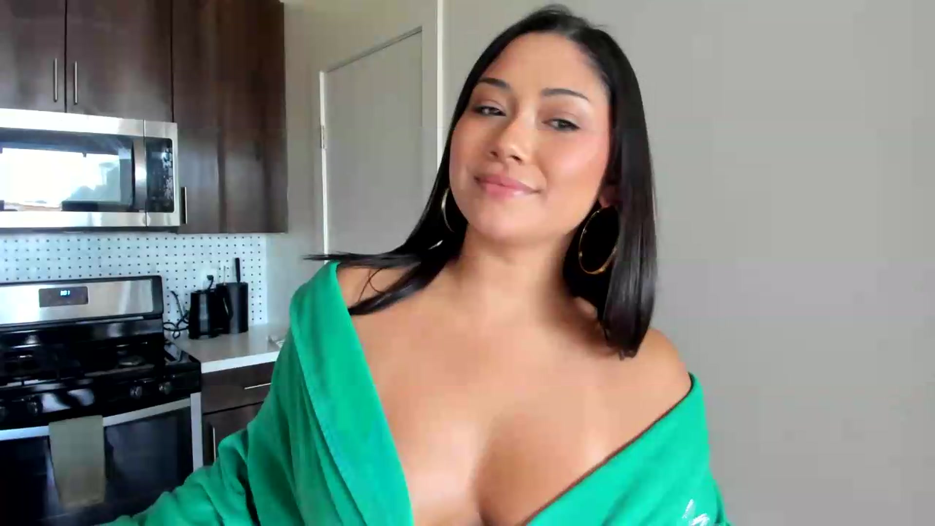 Gallery image thumbnail from YourGoddessLu's myfreecams stream on, 08/15/2026, 22:08 image 7 of 20