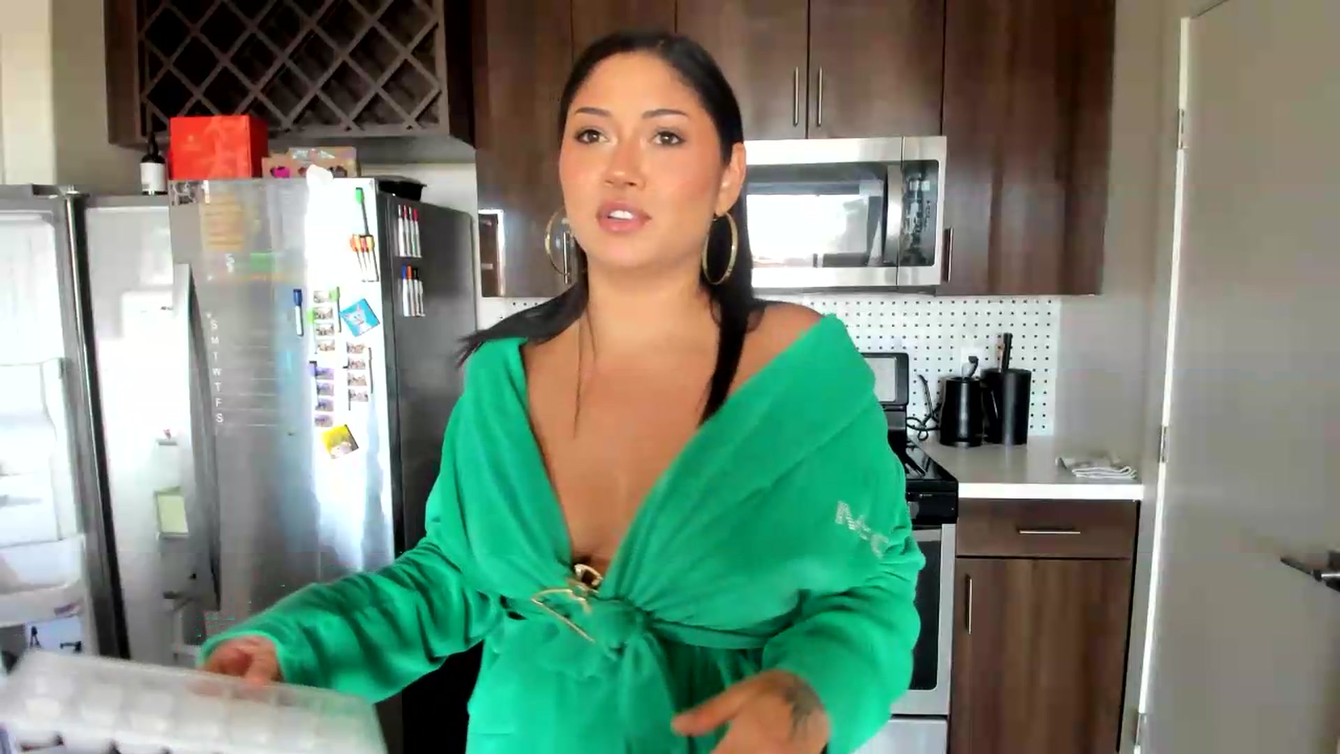 Gallery image thumbnail from YourGoddessLu's myfreecams stream on, 08/15/2026, 22:52 image 13 of 20