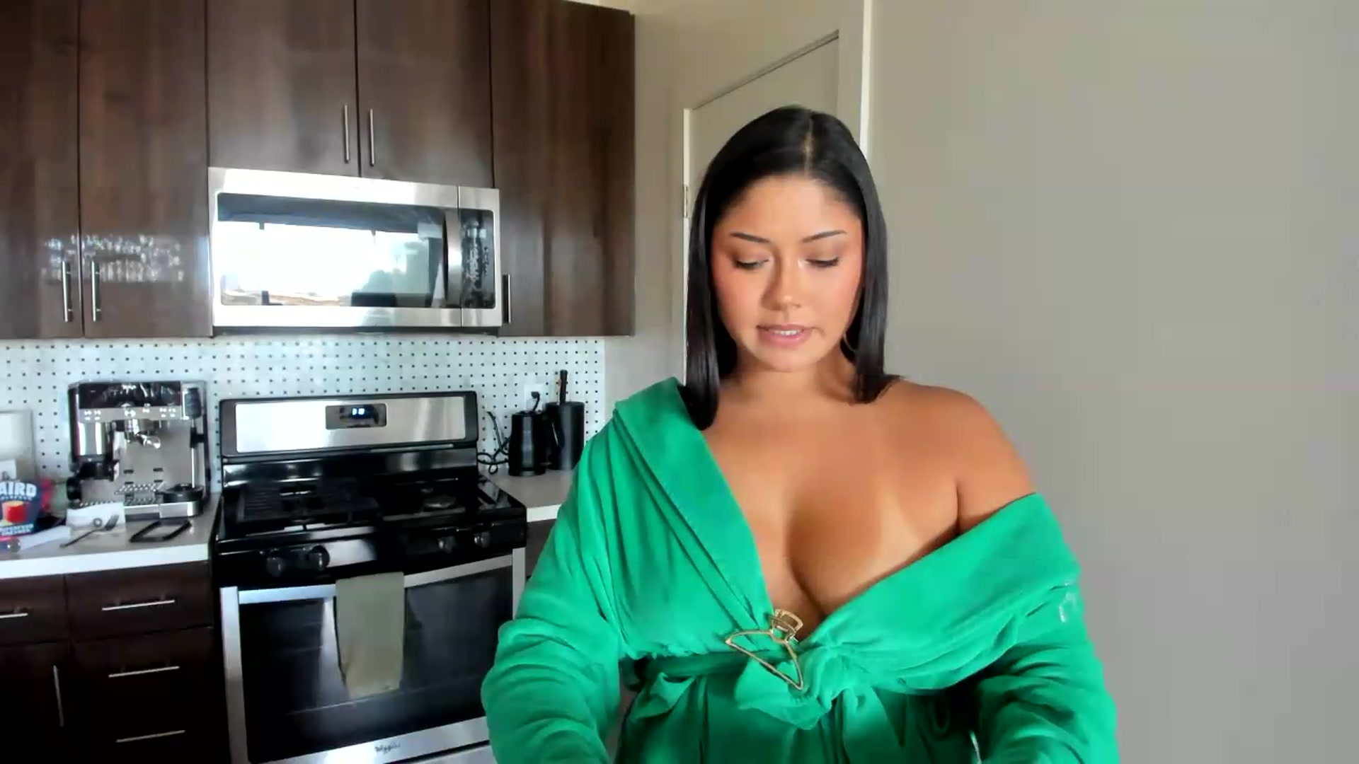 Gallery image thumbnail from YourGoddessLu's myfreecams stream on, 08/15/2026, 22:52 image 5 of 20
