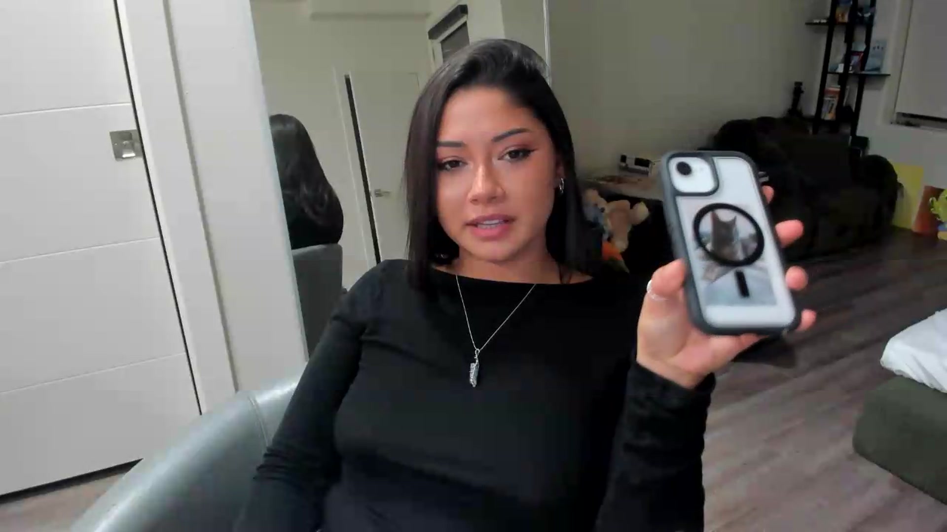 Gallery image thumbnail from YourGoddessLu's myfreecams stream on, 08/18/2026, 04:20 image 3 of 20