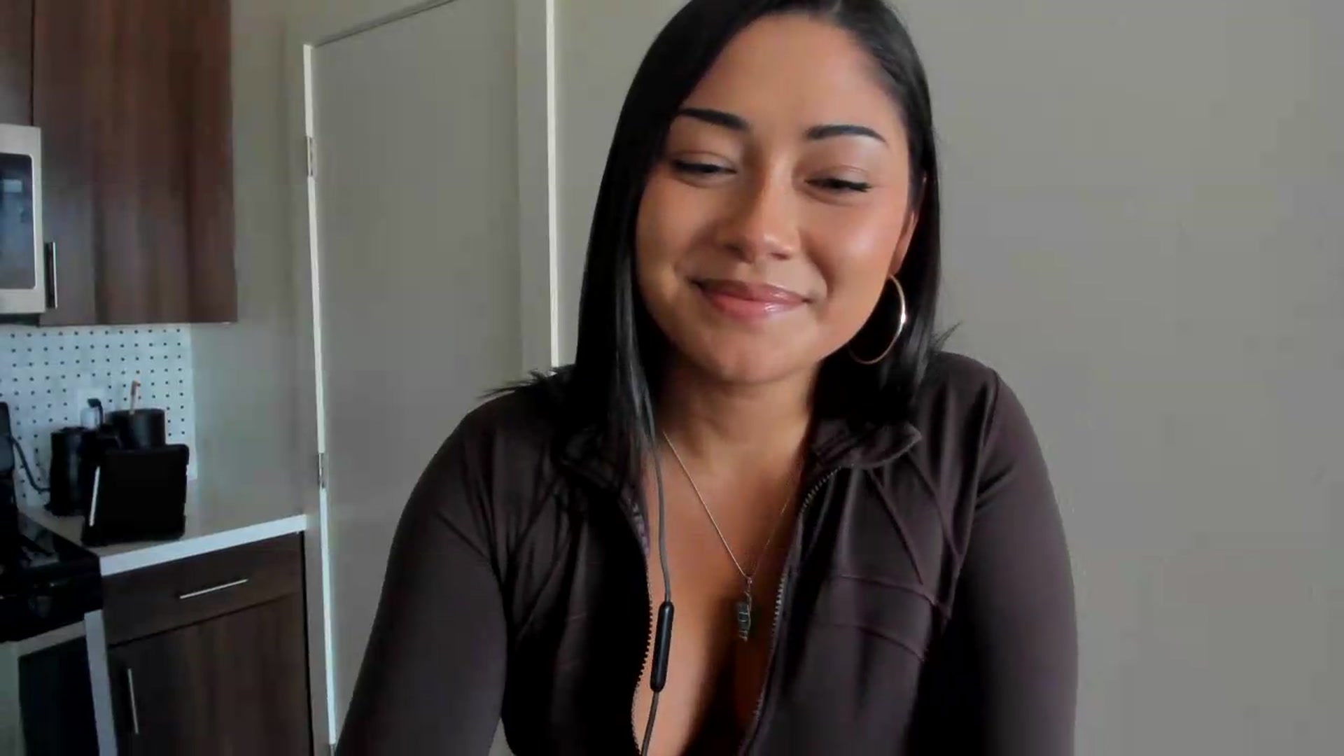 Gallery image thumbnail from YourGoddessLu's myfreecams stream on, 08/18/2026, 21:05 image 18 of 20