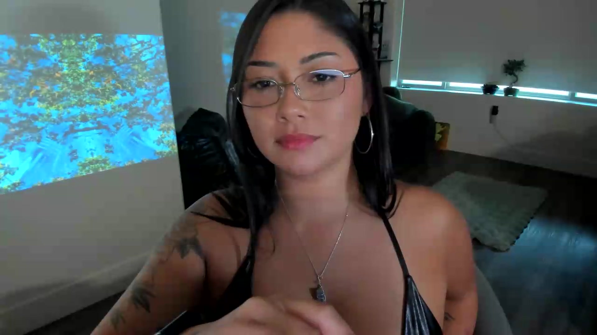 Gallery image thumbnail from YourGoddessLu's myfreecams stream on, 08/20/2026, 02:18 image 20 of 20