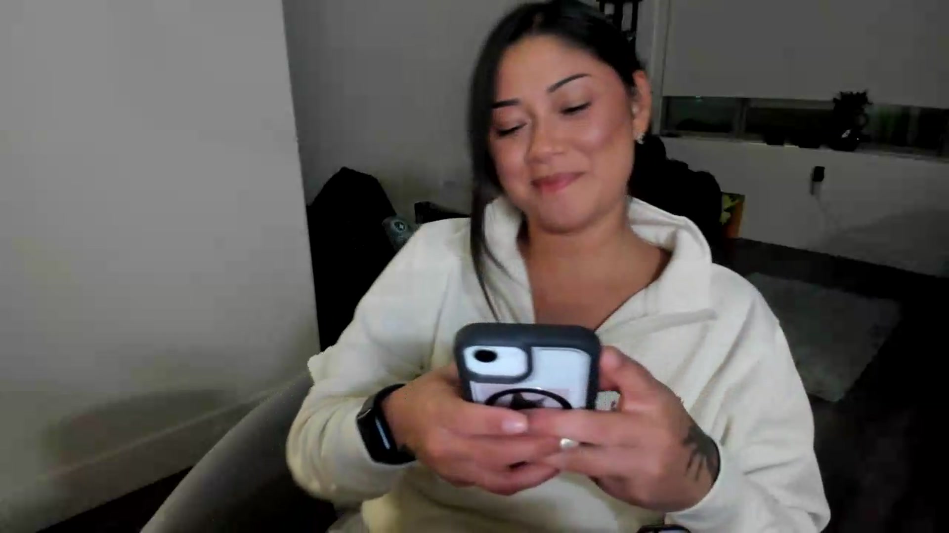 Gallery image thumbnail from YourGoddessLu's myfreecams stream on, 08/21/2026, 05:08 image 3 of 20