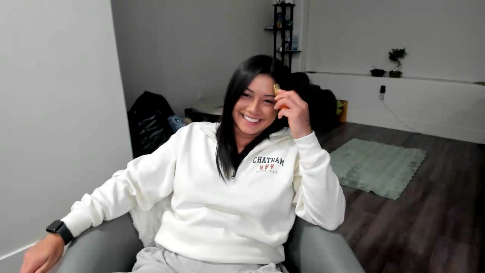 Gallery image thumbnail from YourGoddessLu's myfreecams stream on, 08/21/2026, 05:08 image 17 of 20