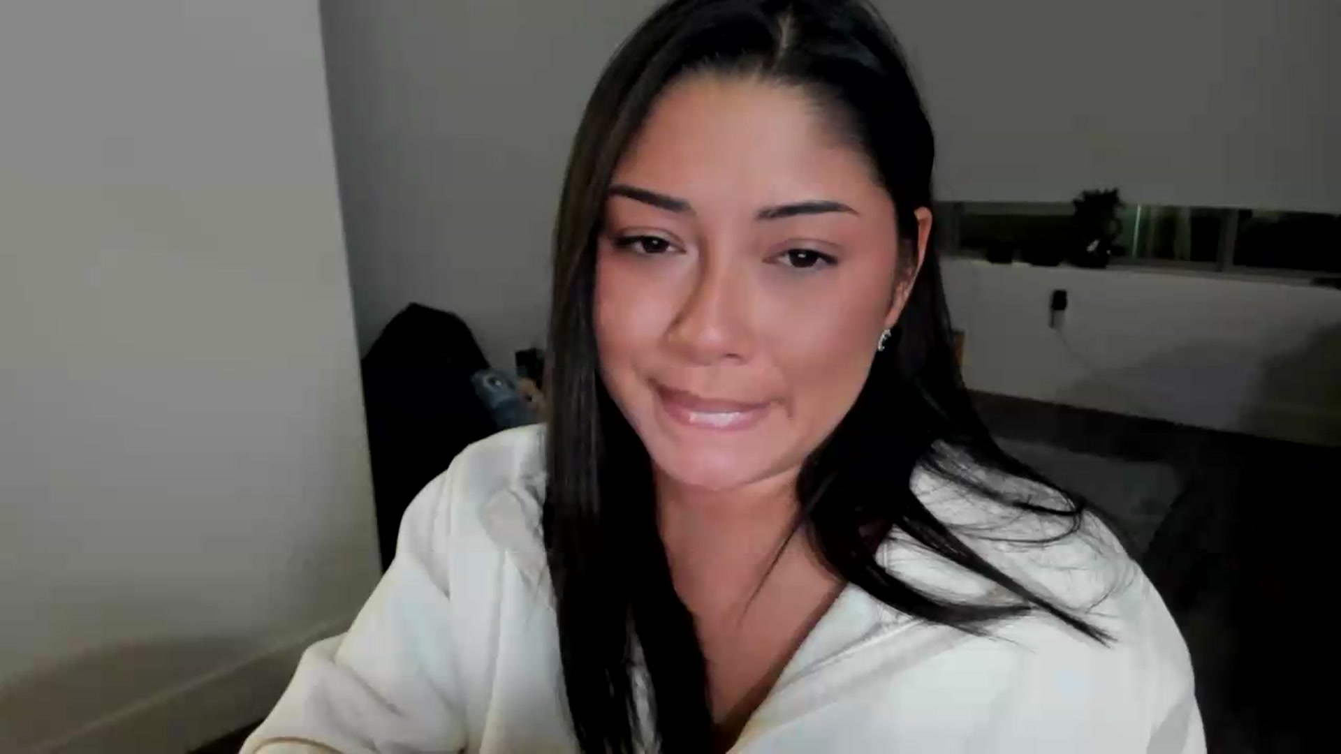 Gallery image thumbnail from YourGoddessLu's myfreecams stream on, 08/21/2026, 05:08 image 12 of 20