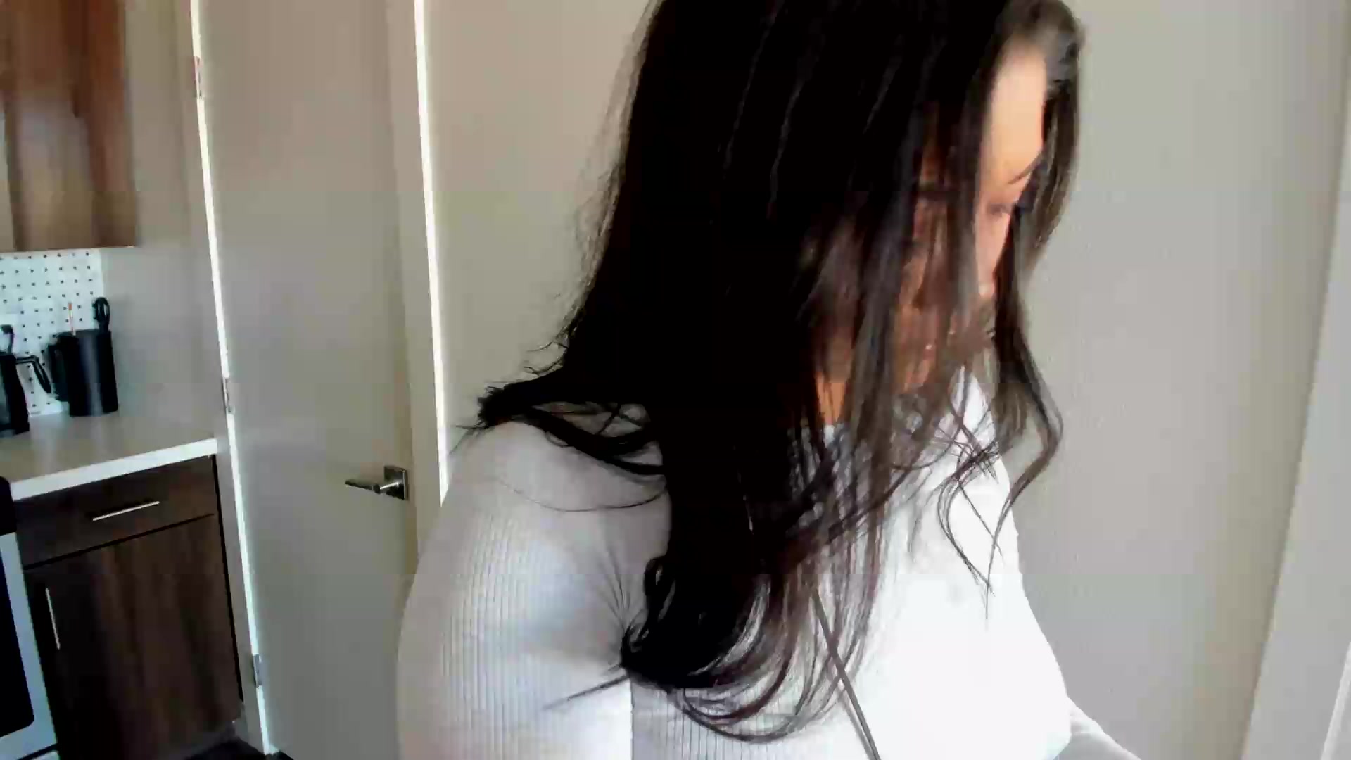 Gallery image thumbnail from YourGoddessLu's myfreecams stream on, 08/21/2026, 22:54 image 14 of 20