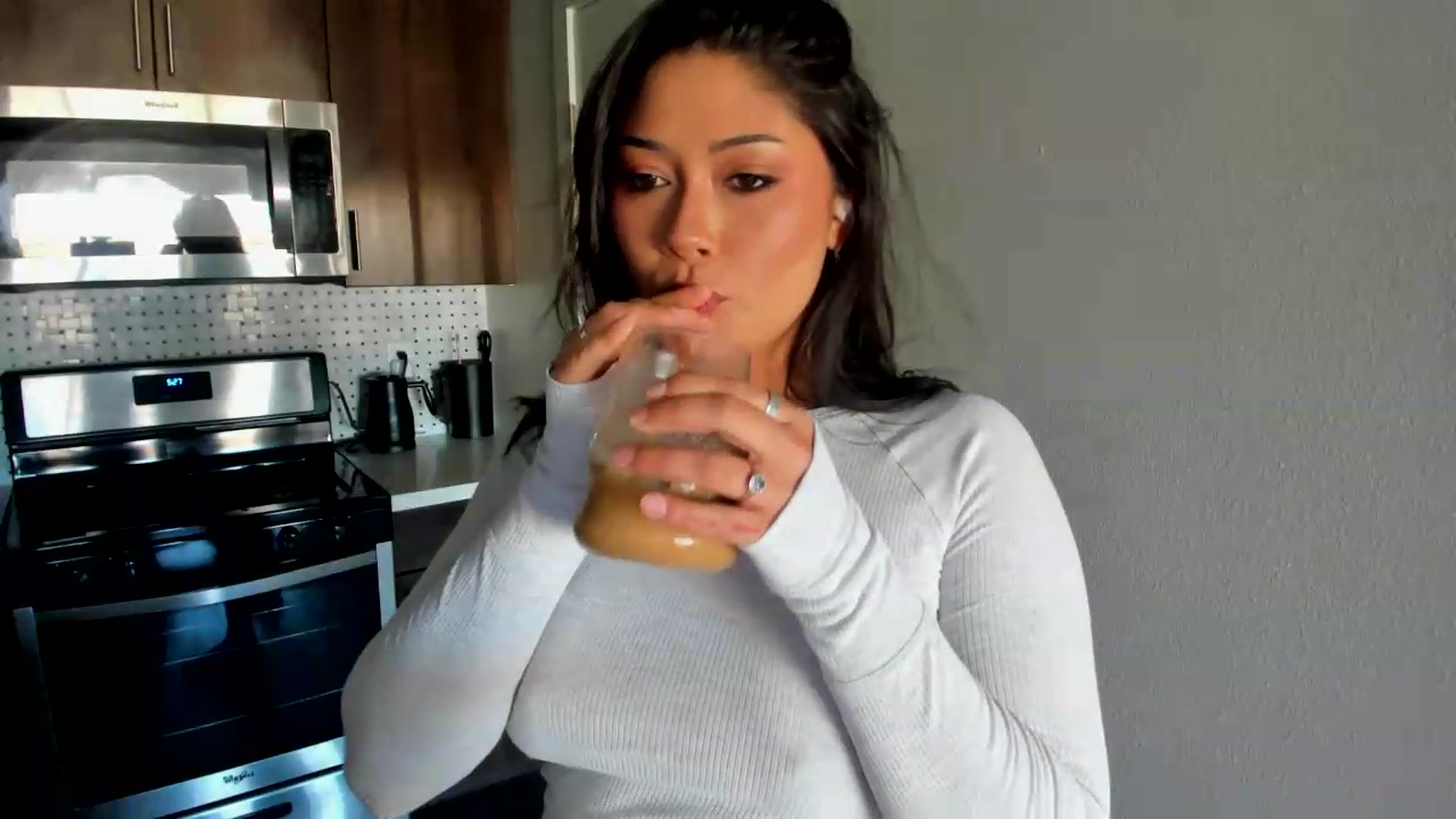Gallery image thumbnail from YourGoddessLu's myfreecams stream on, 08/22/2026, 24:33 image 16 of 20
