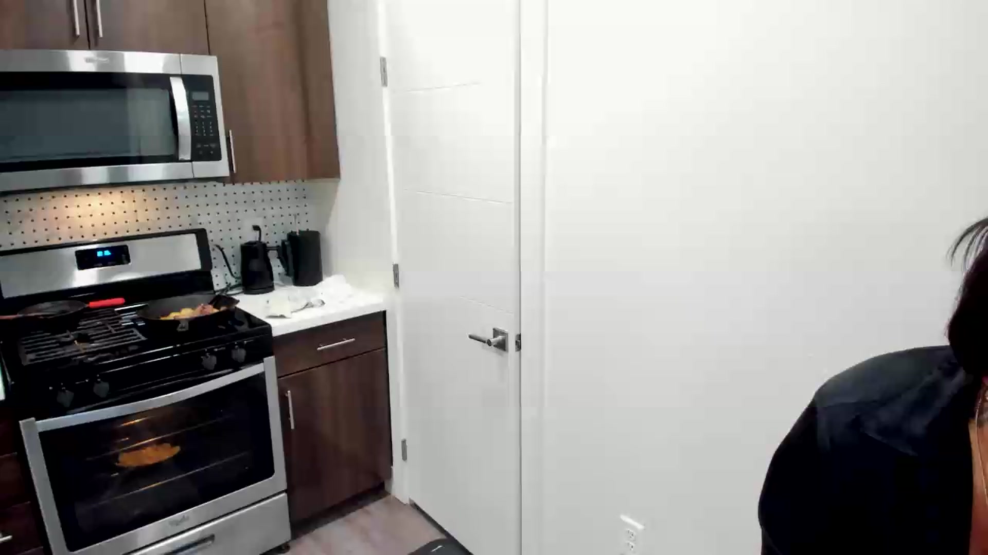 Gallery image thumbnail from YourGoddessLu's myfreecams stream on, 08/23/2026, 07:01 image 17 of 20