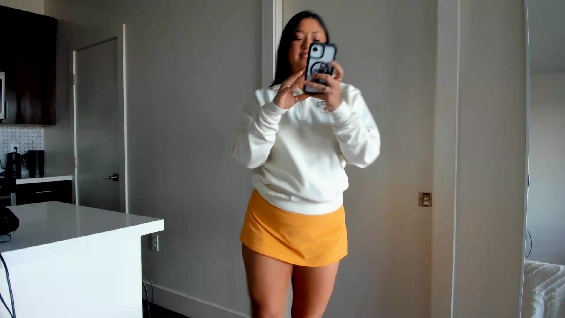 Gallery image thumbnail from YourGoddessLu's myfreecams stream on, 08/24/2026, 24:52 image 15 of 20