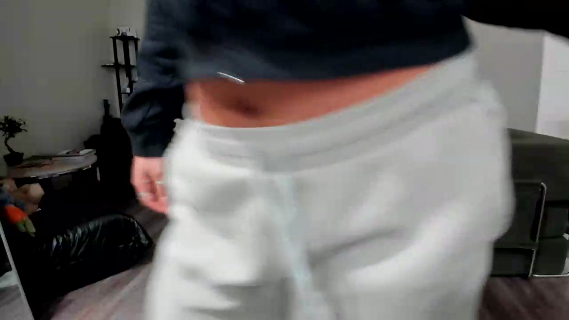 Gallery image thumbnail from YourGoddessLu's myfreecams stream on, 08/27/2026, 04:02 image 4 of 20