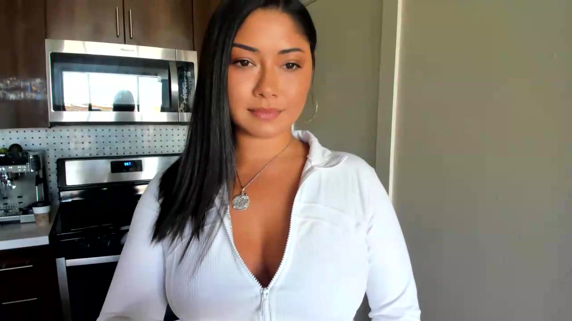 Gallery image thumbnail from YourGoddessLu's myfreecams stream on, 08/29/2026, 02:05 image 9 of 20