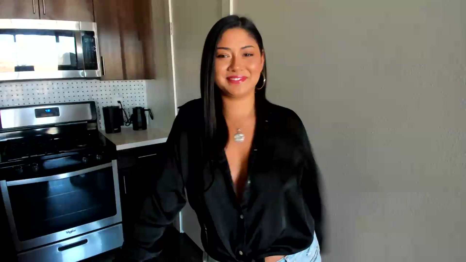 Gallery image thumbnail from YourGoddessLu's myfreecams stream on, 08/30/2026, 24:00 image 13 of 20