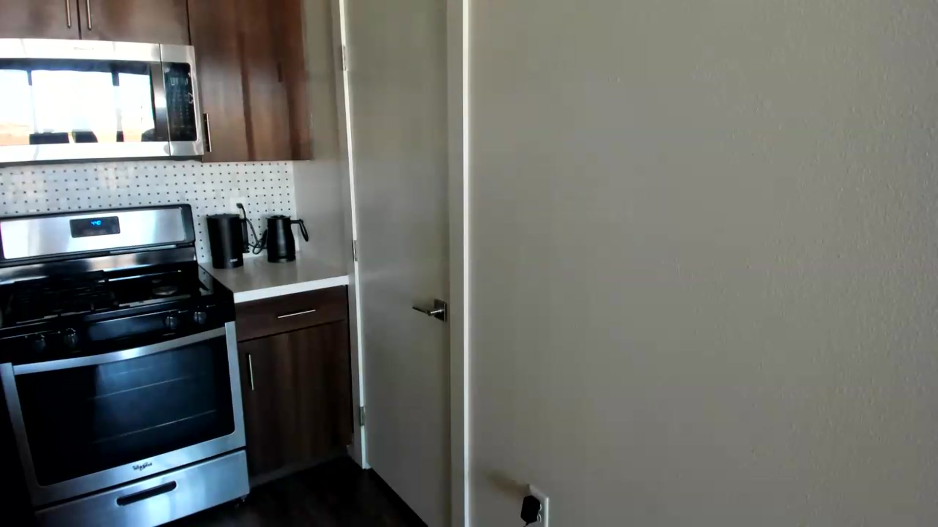 Gallery image thumbnail from YourGoddessLu's myfreecams stream on, 08/30/2026, 24:00 image 16 of 20