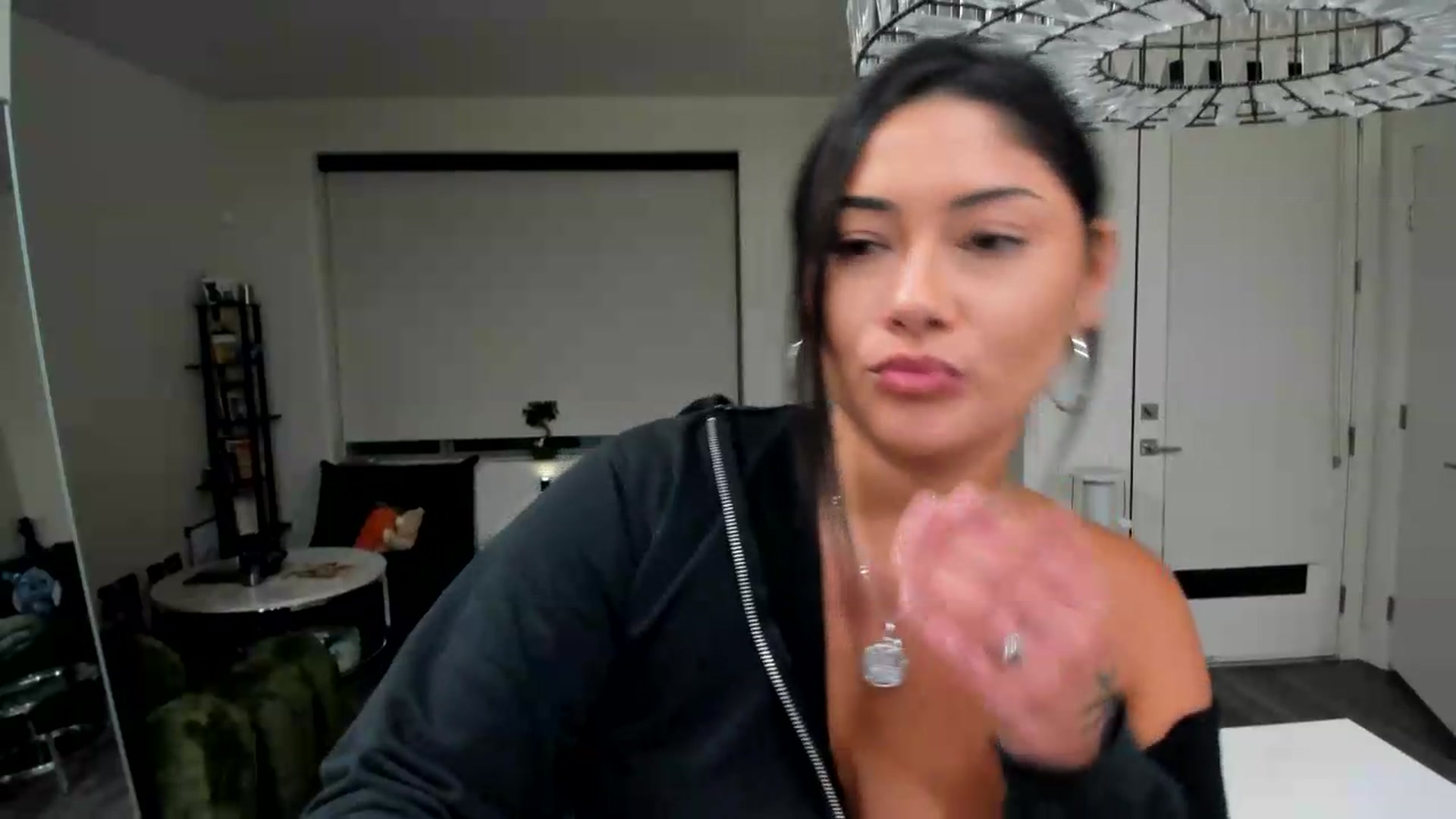 Gallery image thumbnail from YourGoddessLu's myfreecams stream on, 09/01/2026, 05:06 image 15 of 20