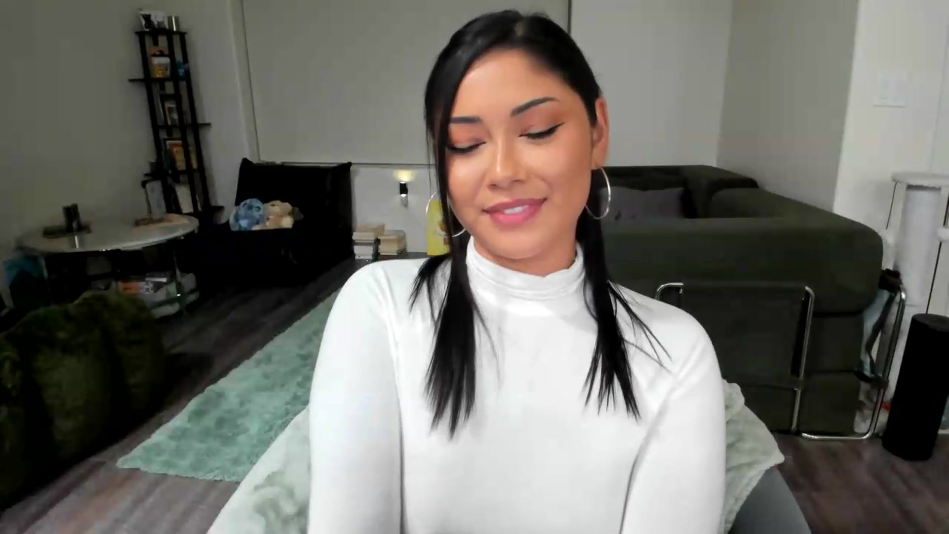 Gallery image thumbnail from YourGoddessLu's myfreecams stream on, 09/03/2026, 05:32 image 8 of 20