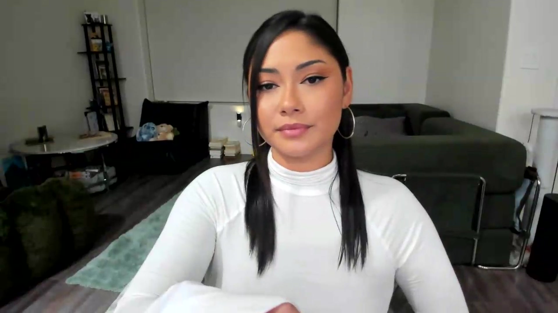 Gallery image thumbnail from YourGoddessLu's myfreecams stream on, 09/03/2026, 05:32 image 3 of 20