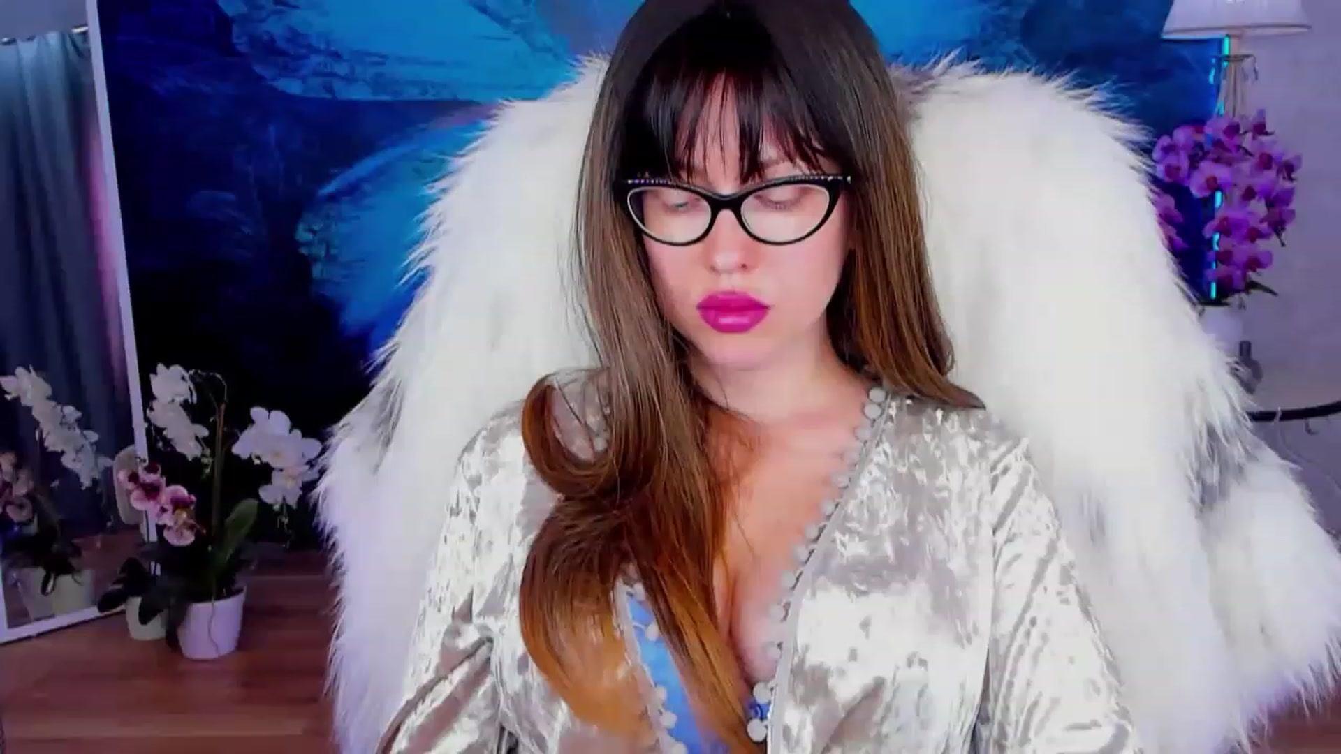 Gallery image thumbnail from YourGodessDi's myfreecams stream on, 02/23/2023, 12:42 image 11 of 20