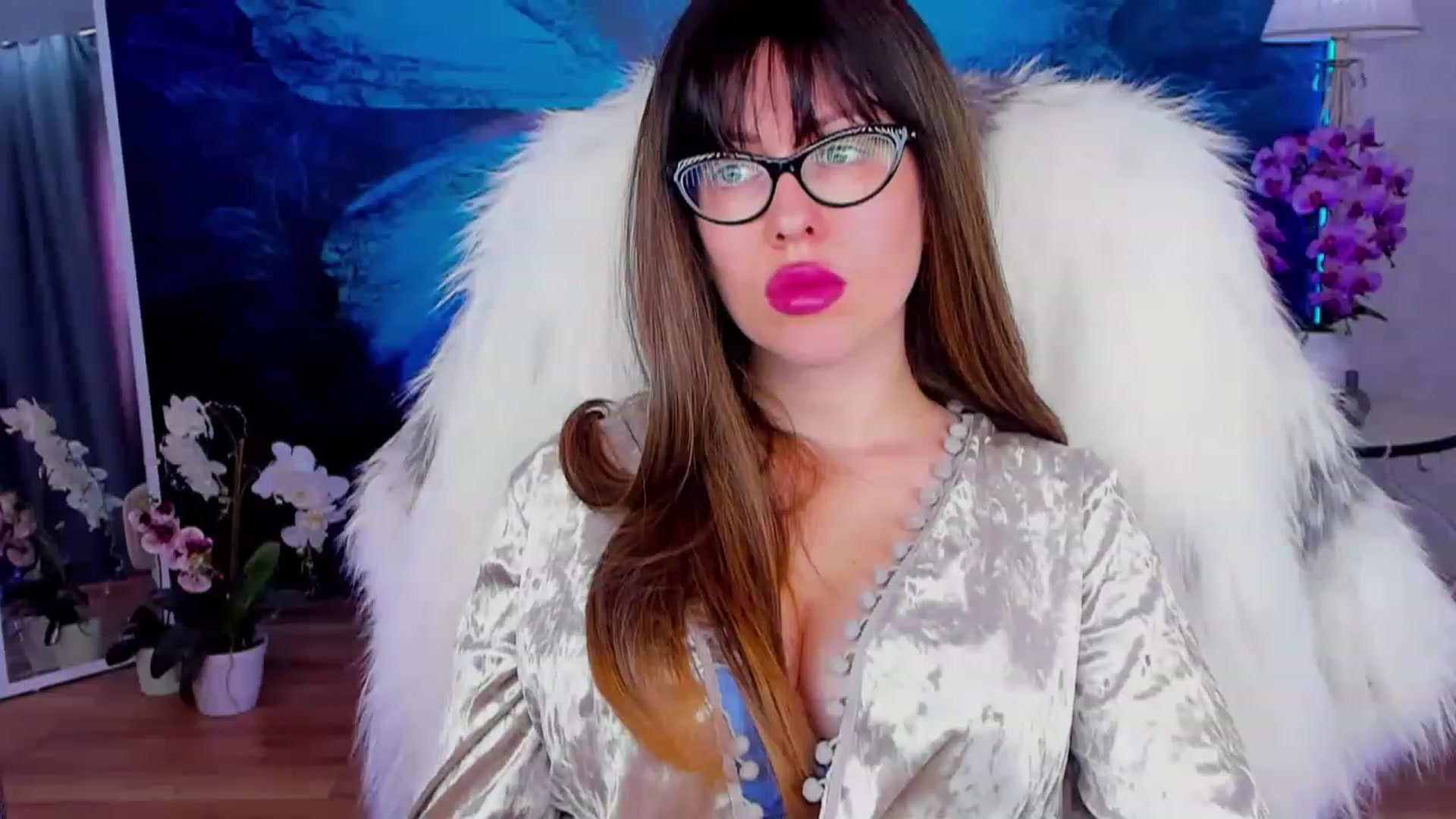 Gallery image thumbnail from YourGodessDi's myfreecams stream on, 02/23/2023, 12:42 image 5 of 20