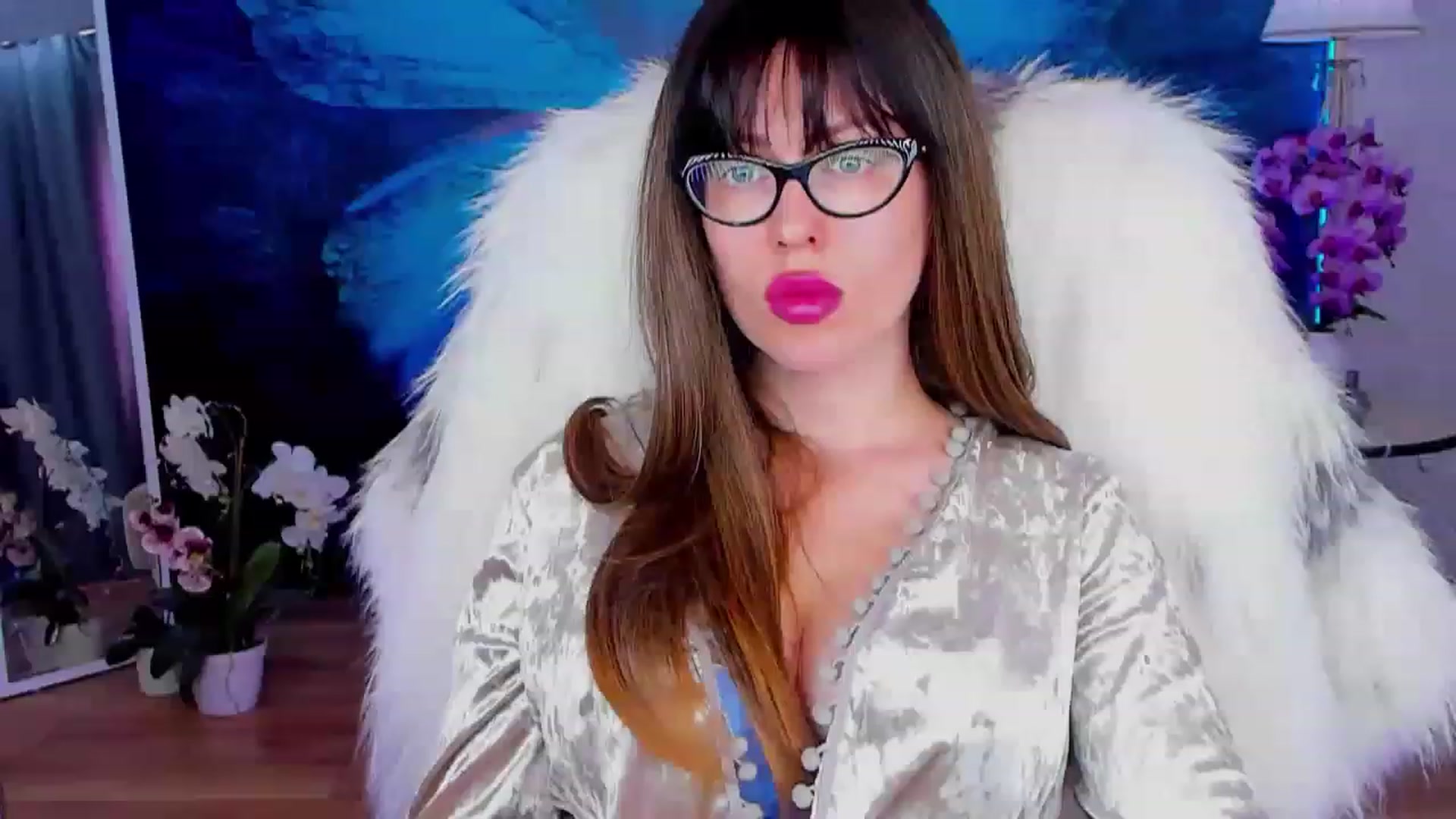 Gallery image thumbnail from YourGodessDi's myfreecams stream on, 02/23/2023, 12:42 image 4 of 20