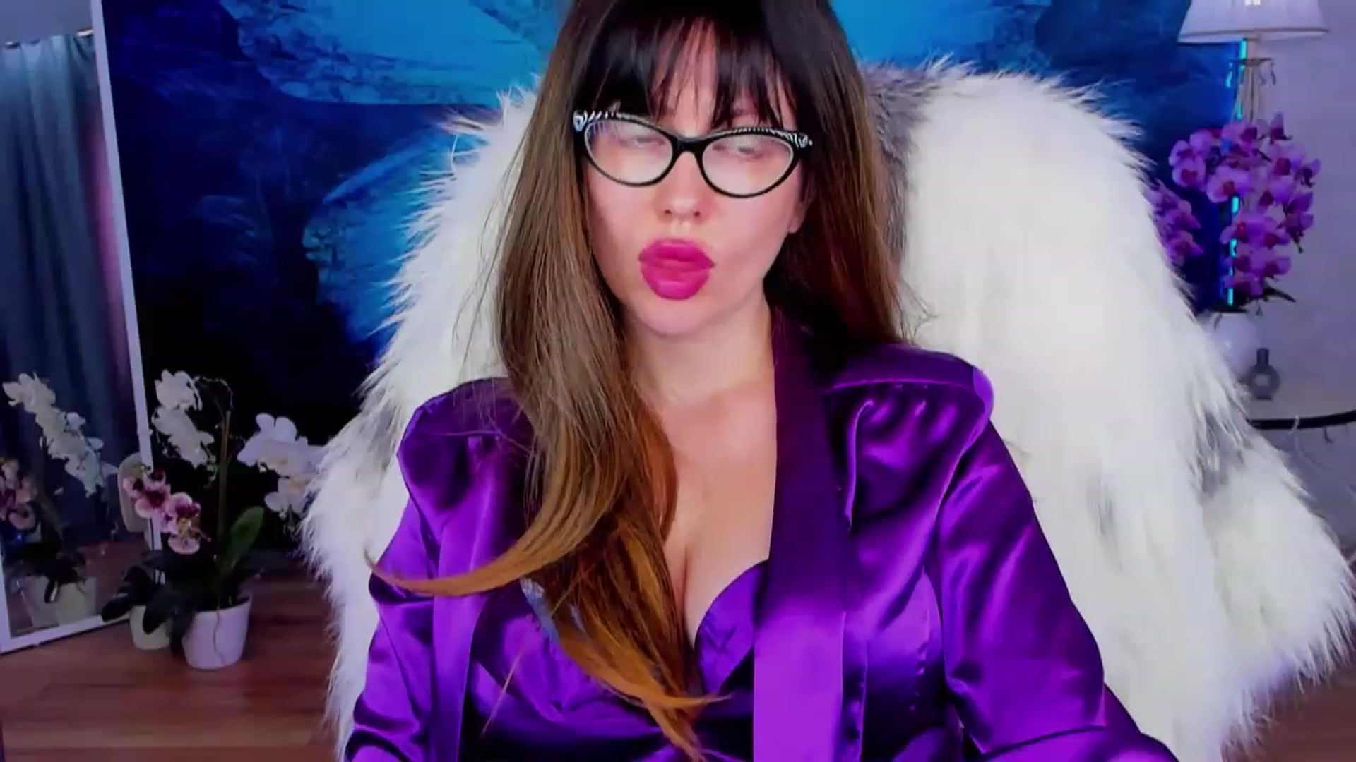 Gallery image thumbnail from YourGodessDi's myfreecams stream on, 02/23/2023, 13:08 image 7 of 20