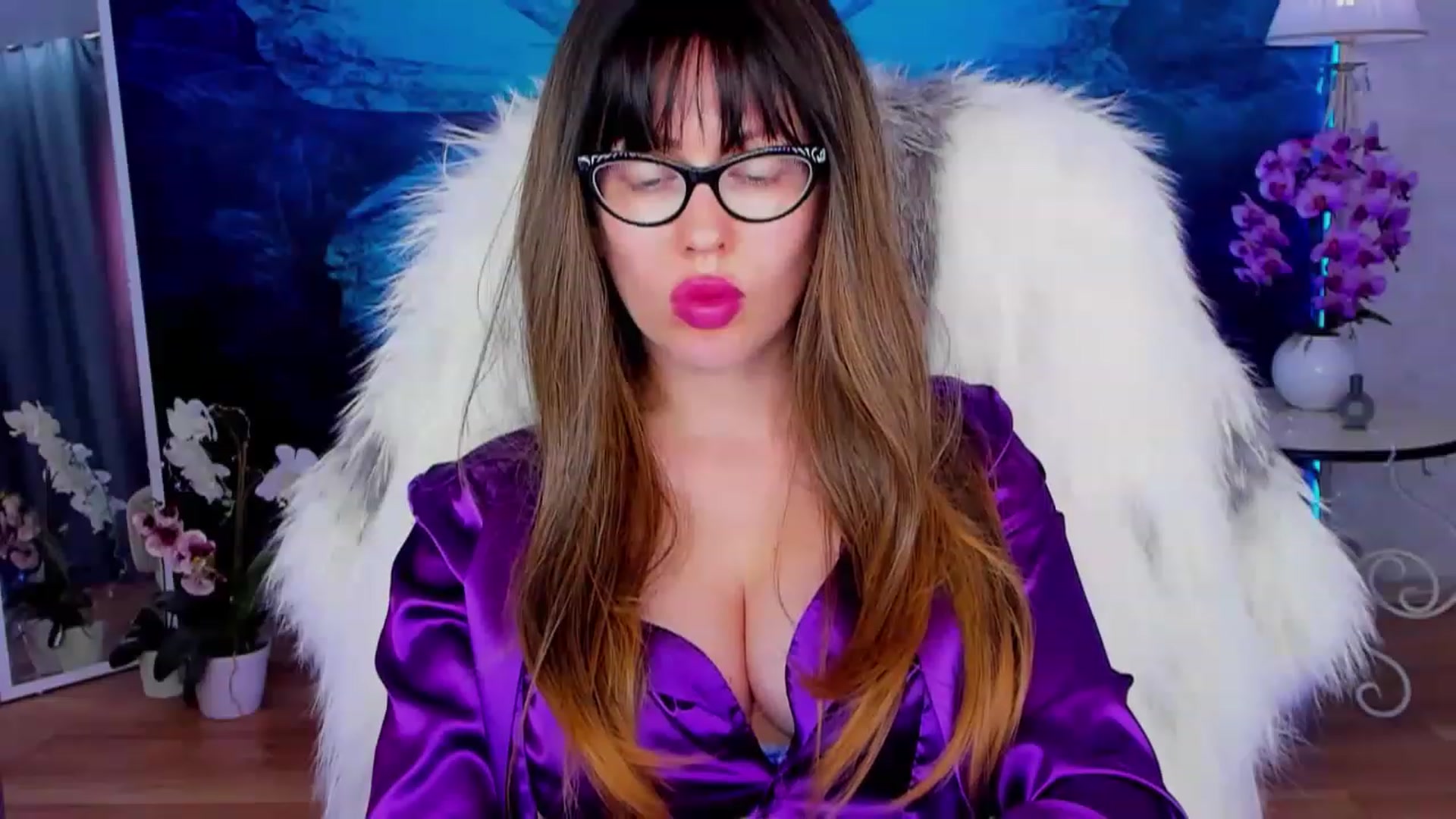 Gallery image thumbnail from YourGodessDi's myfreecams stream on, 02/23/2023, 13:08 image 19 of 20