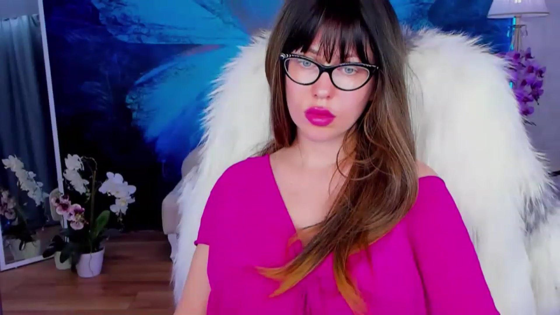 Gallery image thumbnail from YourGodessDi's myfreecams stream on, 02/23/2023, 16:02 image 6 of 20