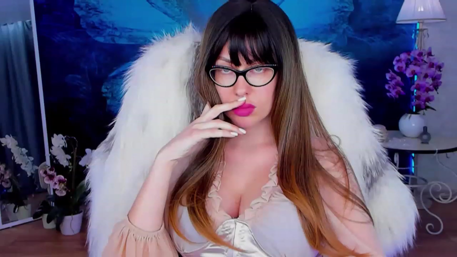 Gallery image thumbnail from YourGodessDi's myfreecams stream on, 02/26/2023, 12:43 image 13 of 20