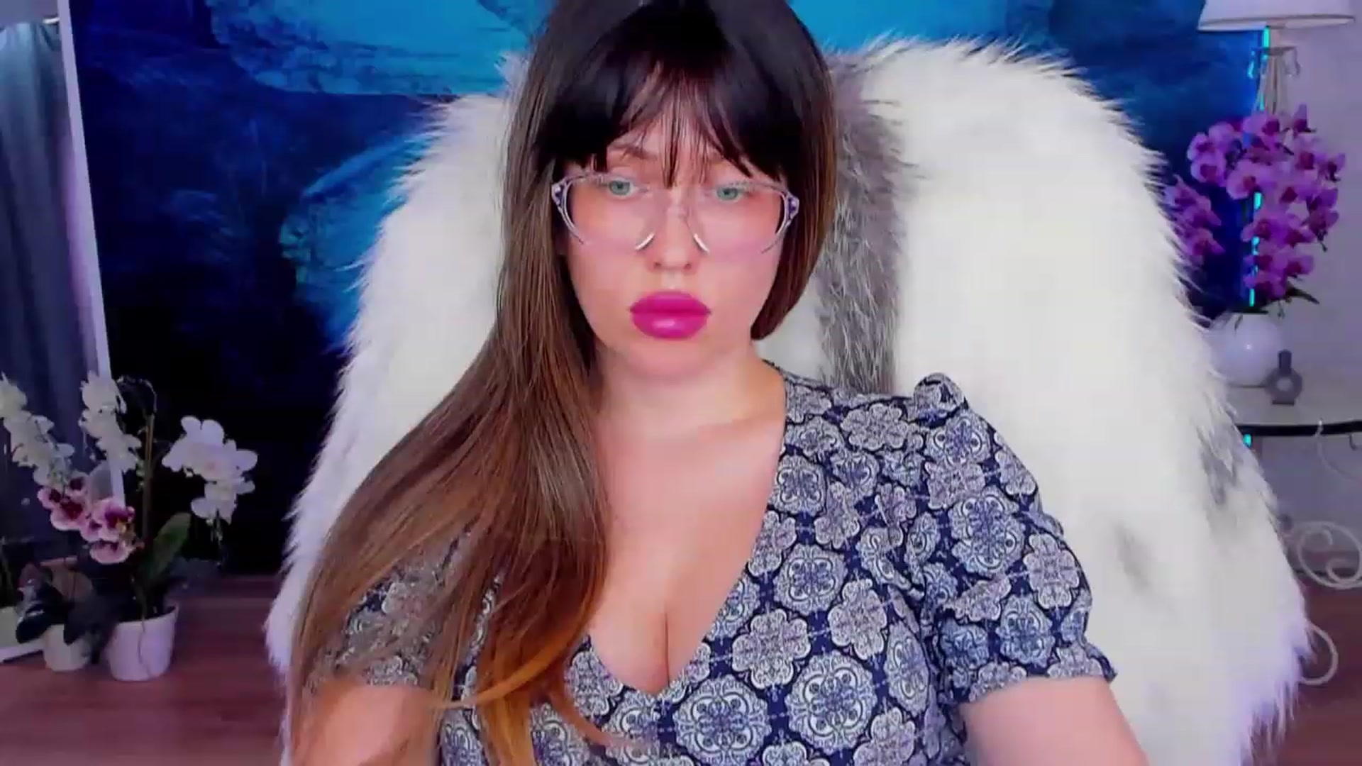 Gallery image thumbnail from YourGodessDi's myfreecams stream on, 03/19/2023, 12:49 image 5 of 20