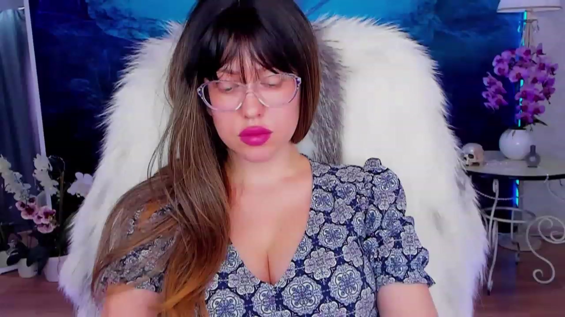 Gallery image thumbnail from YourGodessDi's myfreecams stream on, 03/19/2023, 12:49 image 17 of 20