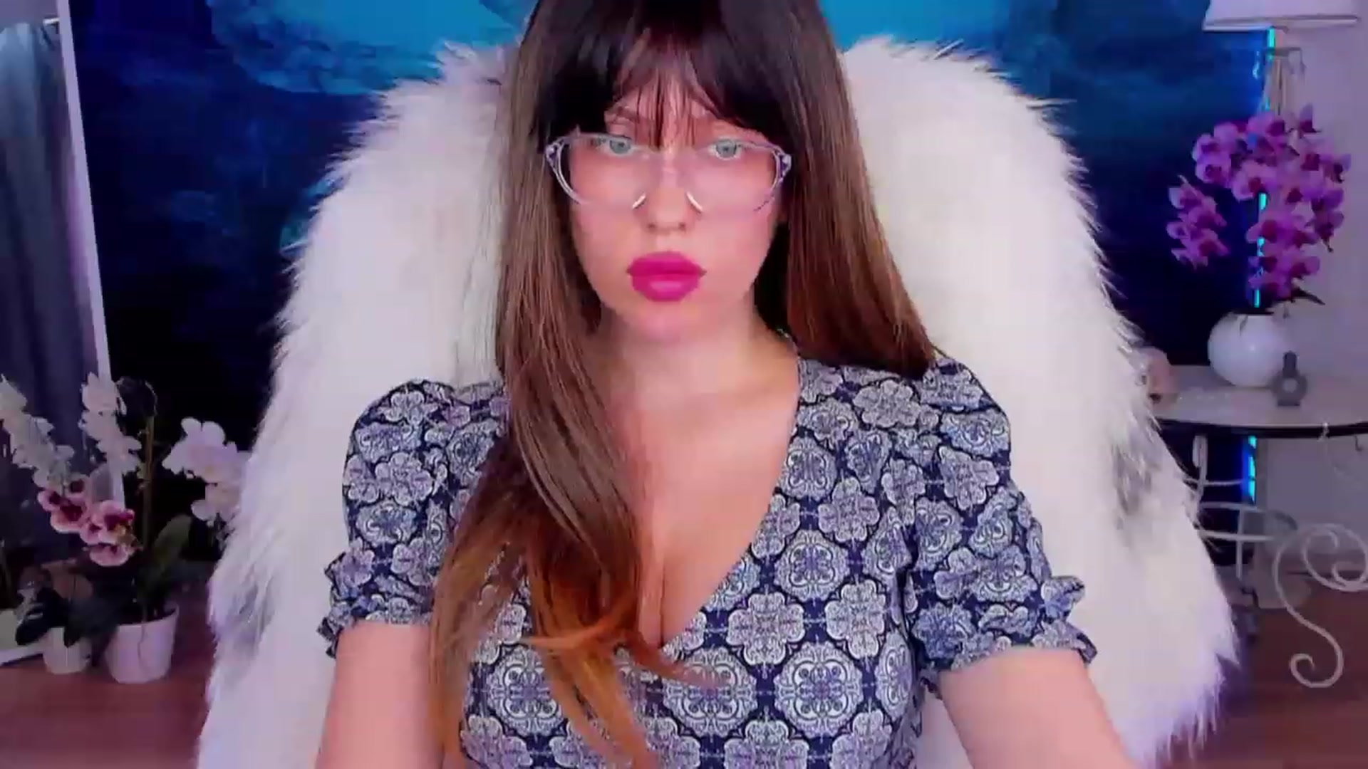 Gallery image thumbnail from YourGodessDi's myfreecams stream on, 03/19/2023, 13:27 image 8 of 20