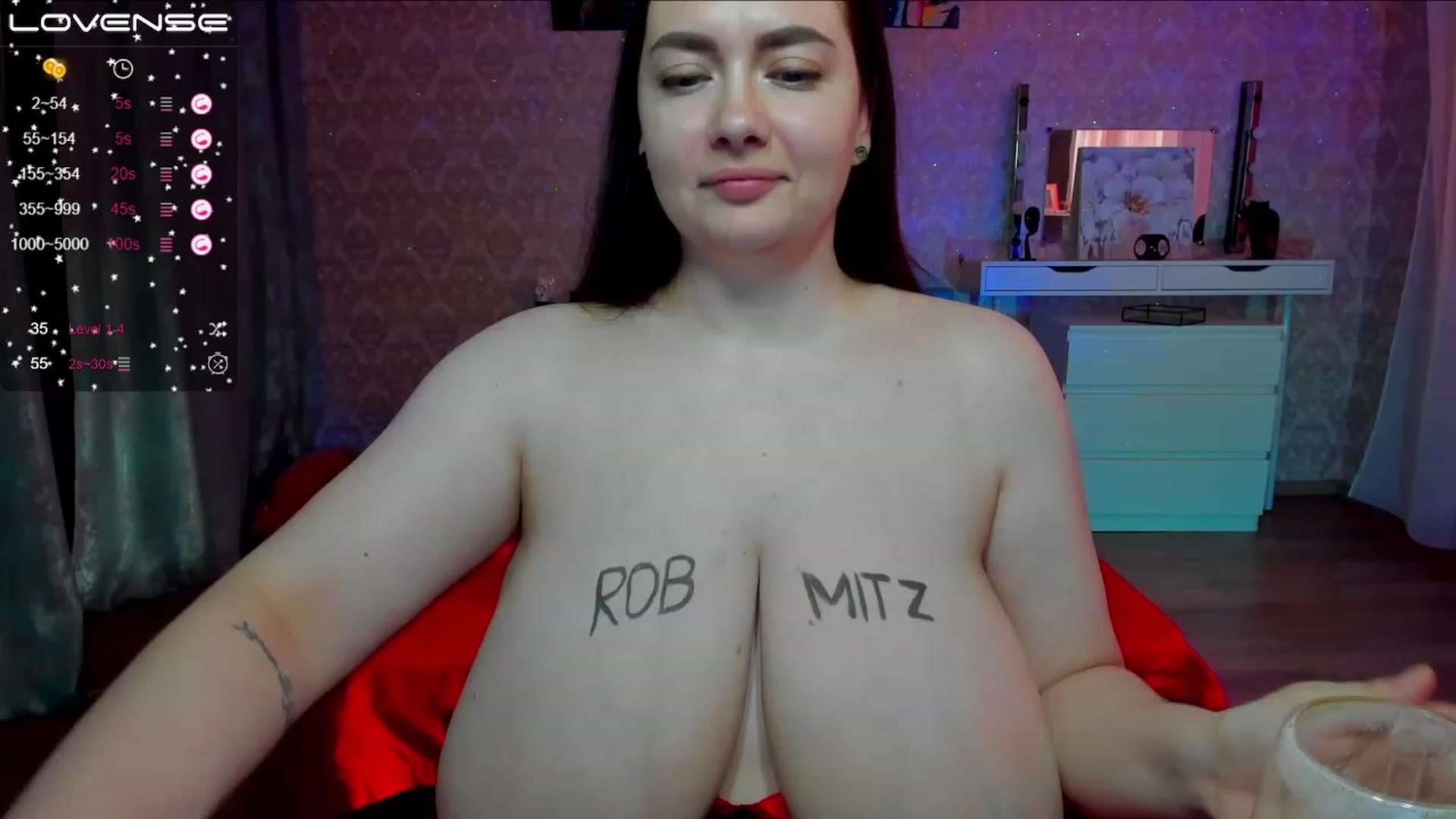 Gallery image thumbnail from YourHotTits's myfreecams stream on, 07/04/2023, 15:39 image 17 of 20