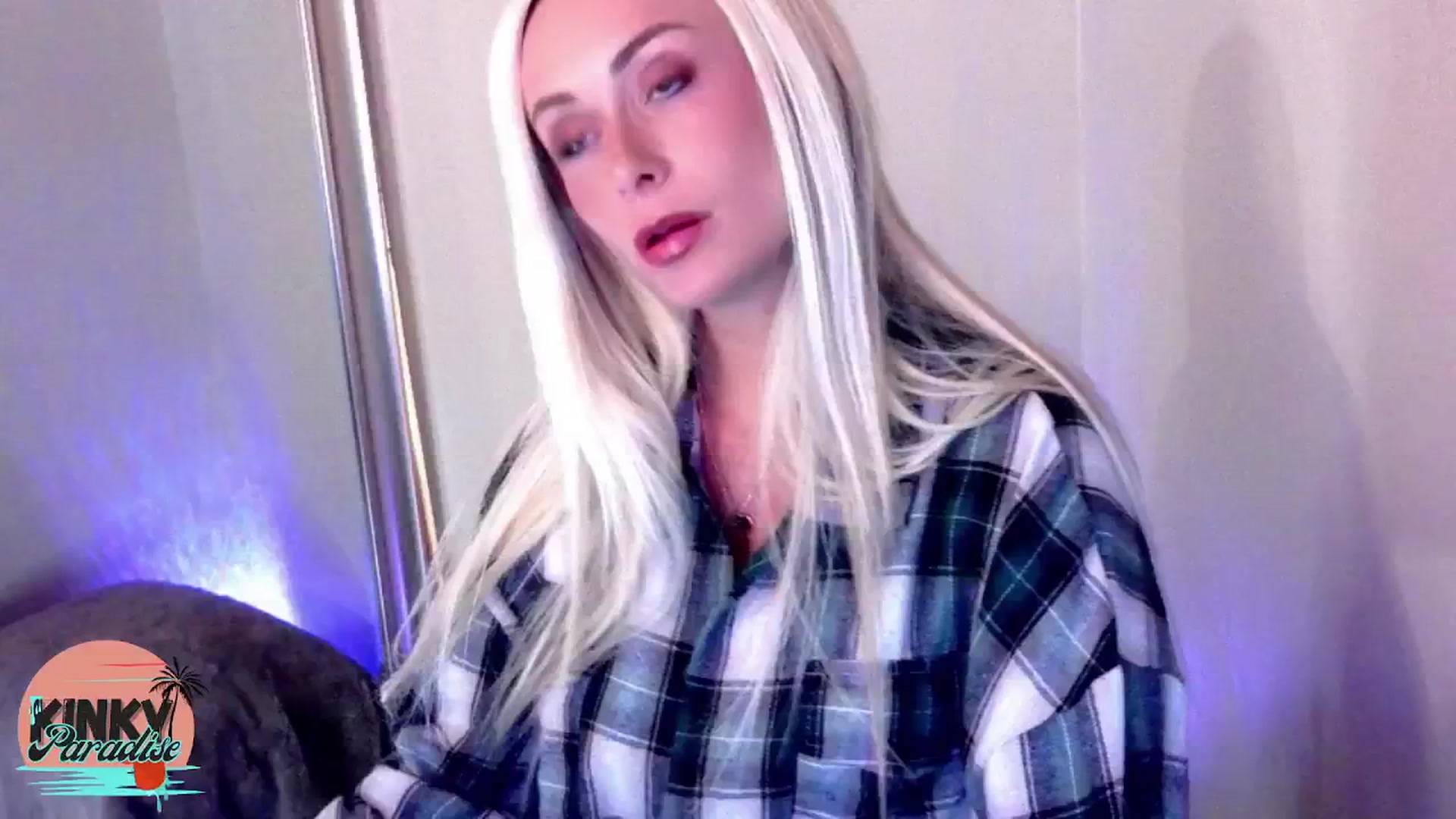 Gallery image thumbnail from YourKinkyGF's myfreecams stream on, 10/16/2024, 01:37 image 10 of 20