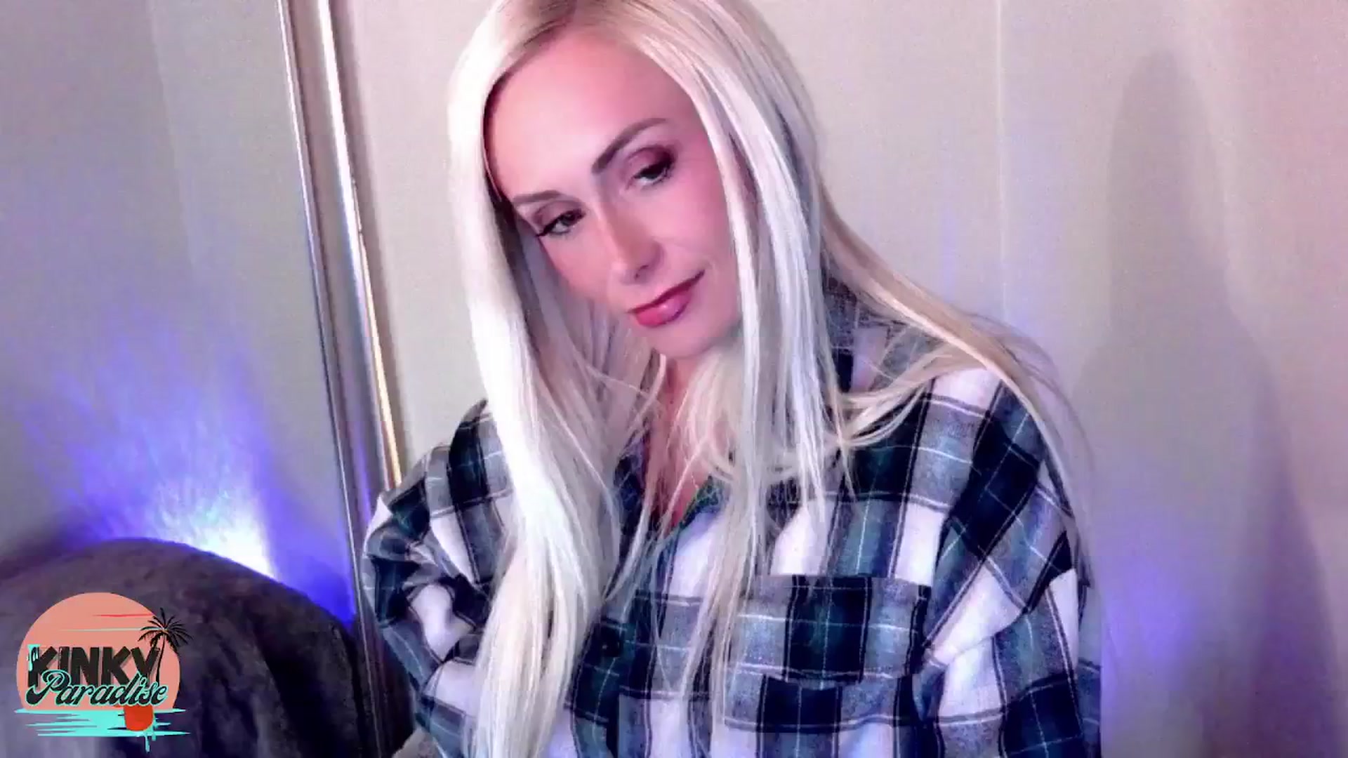 Gallery image thumbnail from YourKinkyGF's myfreecams stream on, 10/16/2024, 01:37 image 18 of 20