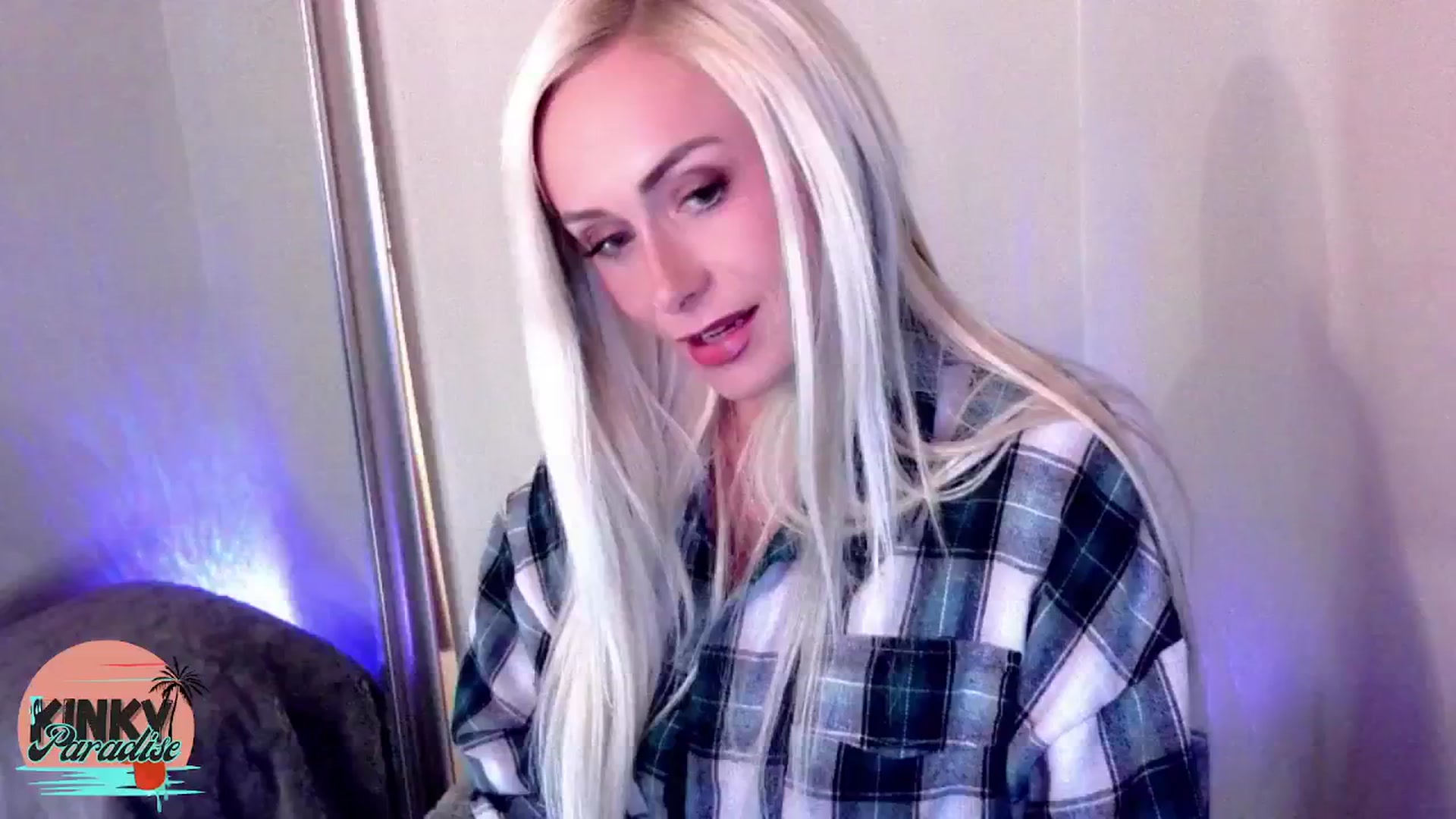 Gallery image thumbnail from YourKinkyGF's myfreecams stream on, 10/16/2024, 01:37 image 19 of 20