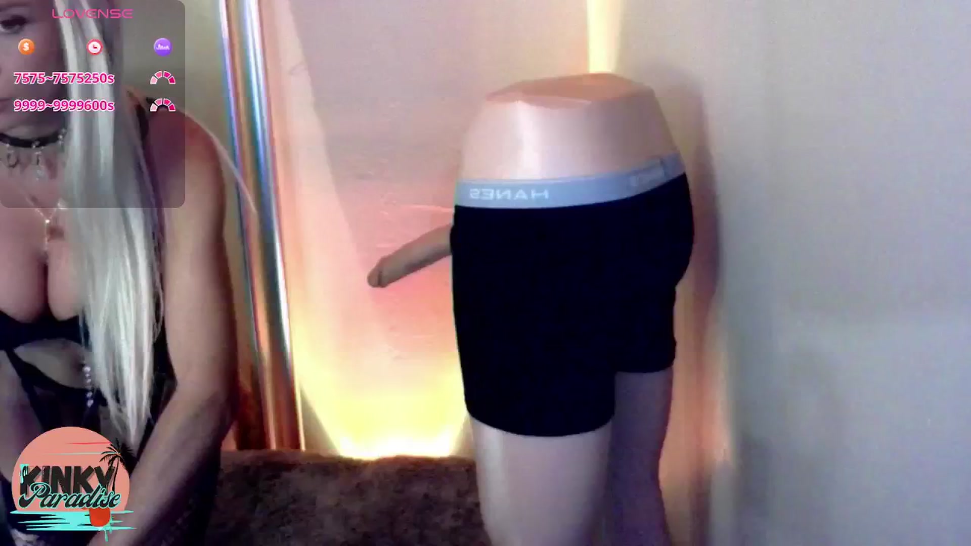 Gallery image thumbnail from YourKinkyGF's myfreecams stream on, 10/16/2024, 08:40 image 2 of 20