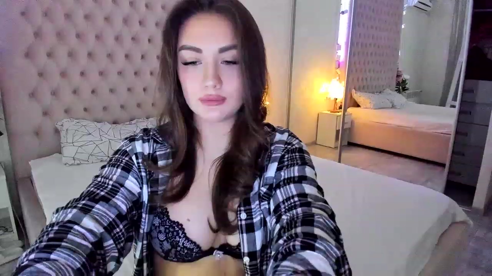 Gallery image thumbnail from YourKristy's myfreecams stream on, 01/22/2023, 19:09 image 12 of 20