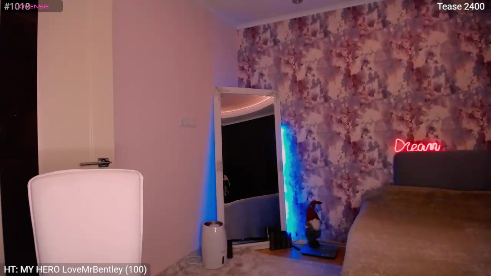 Gallery image thumbnail from YourLittleDream's myfreecams stream on, 09/16/2026, 22:45 image 19 of 20