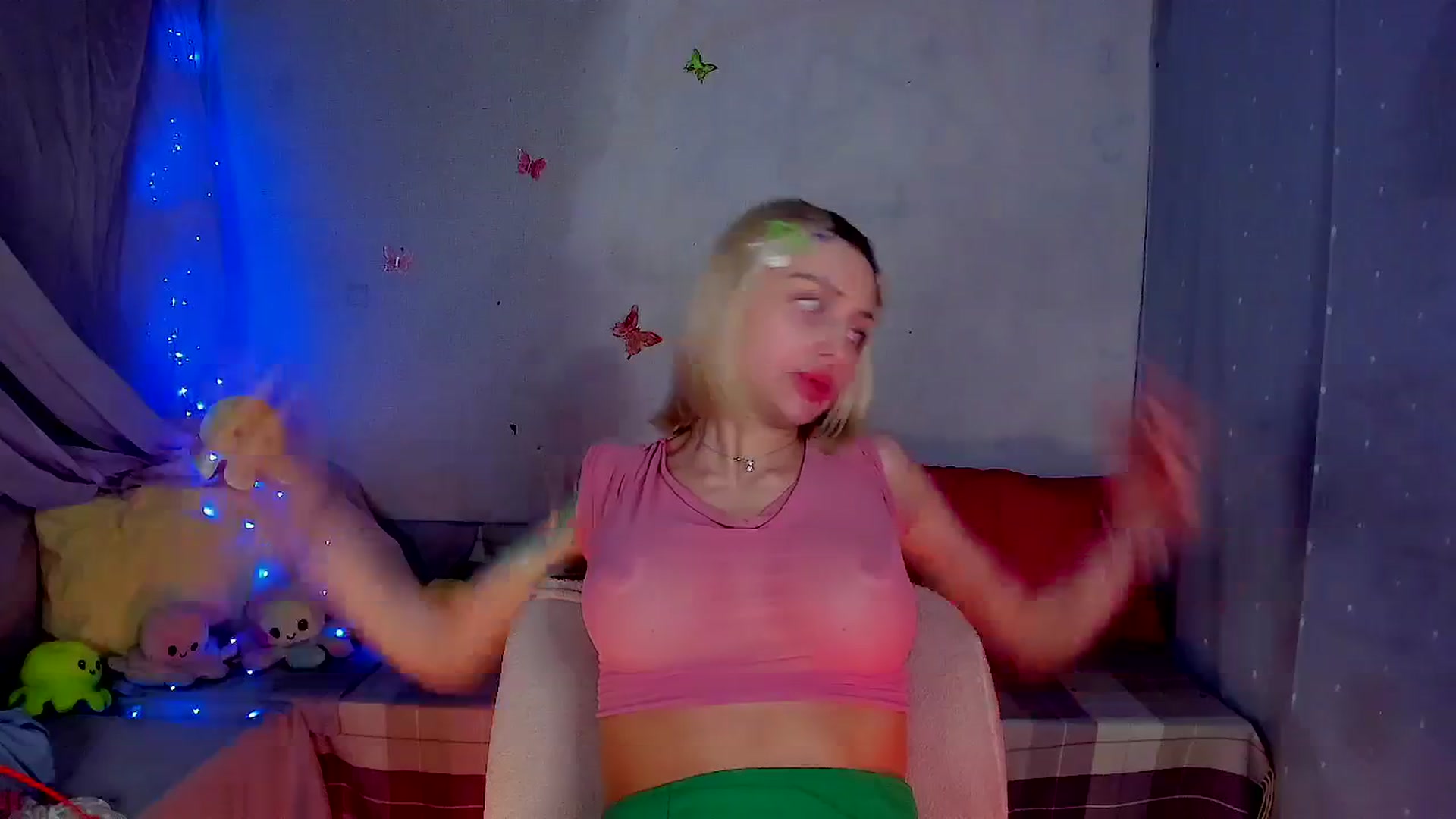 Gallery image thumbnail from YourLizzyDoll's myfreecams stream on, 02/25/2026, 24:02 image 18 of 20