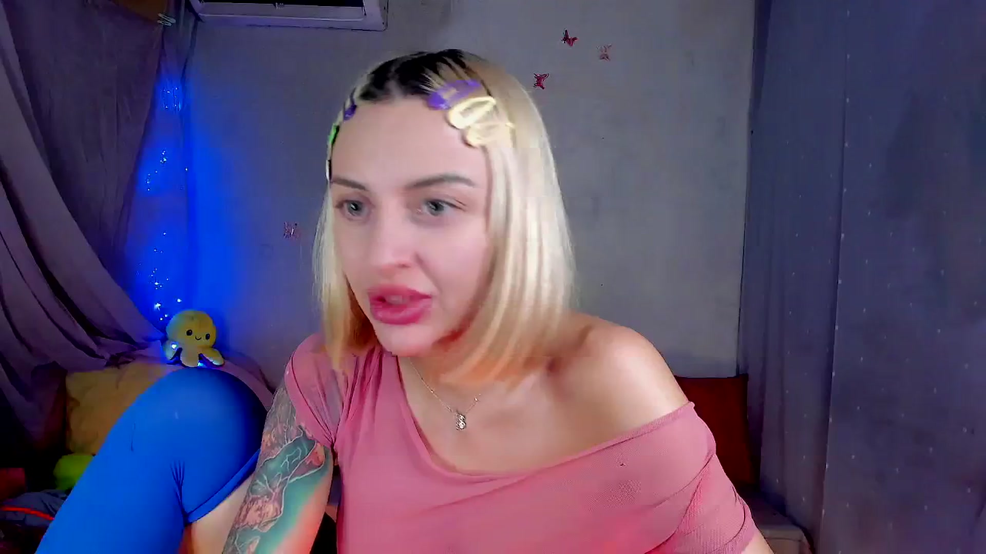 Gallery image thumbnail from YourLizzyDoll's myfreecams stream on, 02/25/2026, 24:02 image 16 of 20