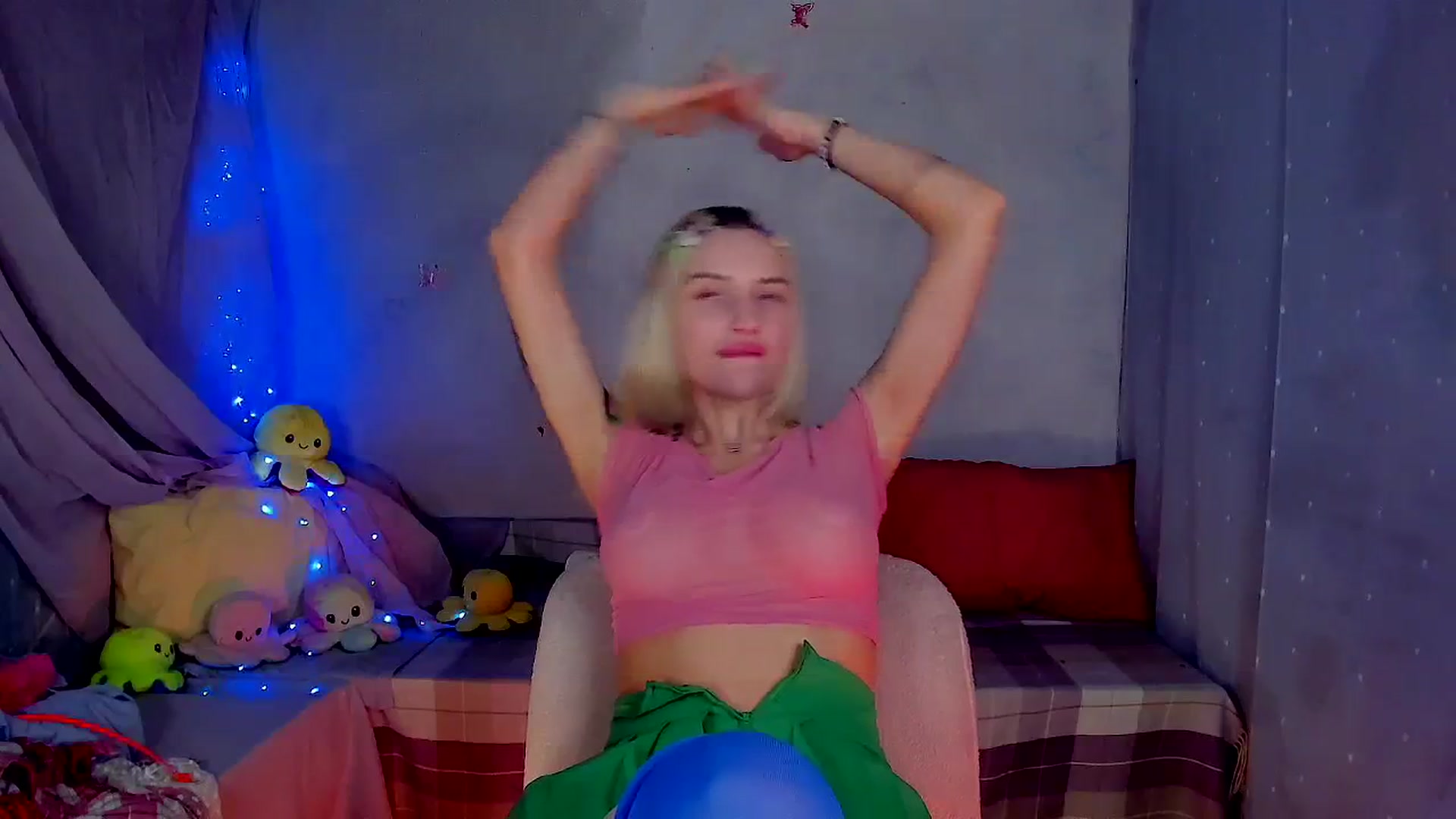 Gallery image thumbnail from YourLizzyDoll's myfreecams stream on, 02/25/2026, 24:02 image 12 of 20