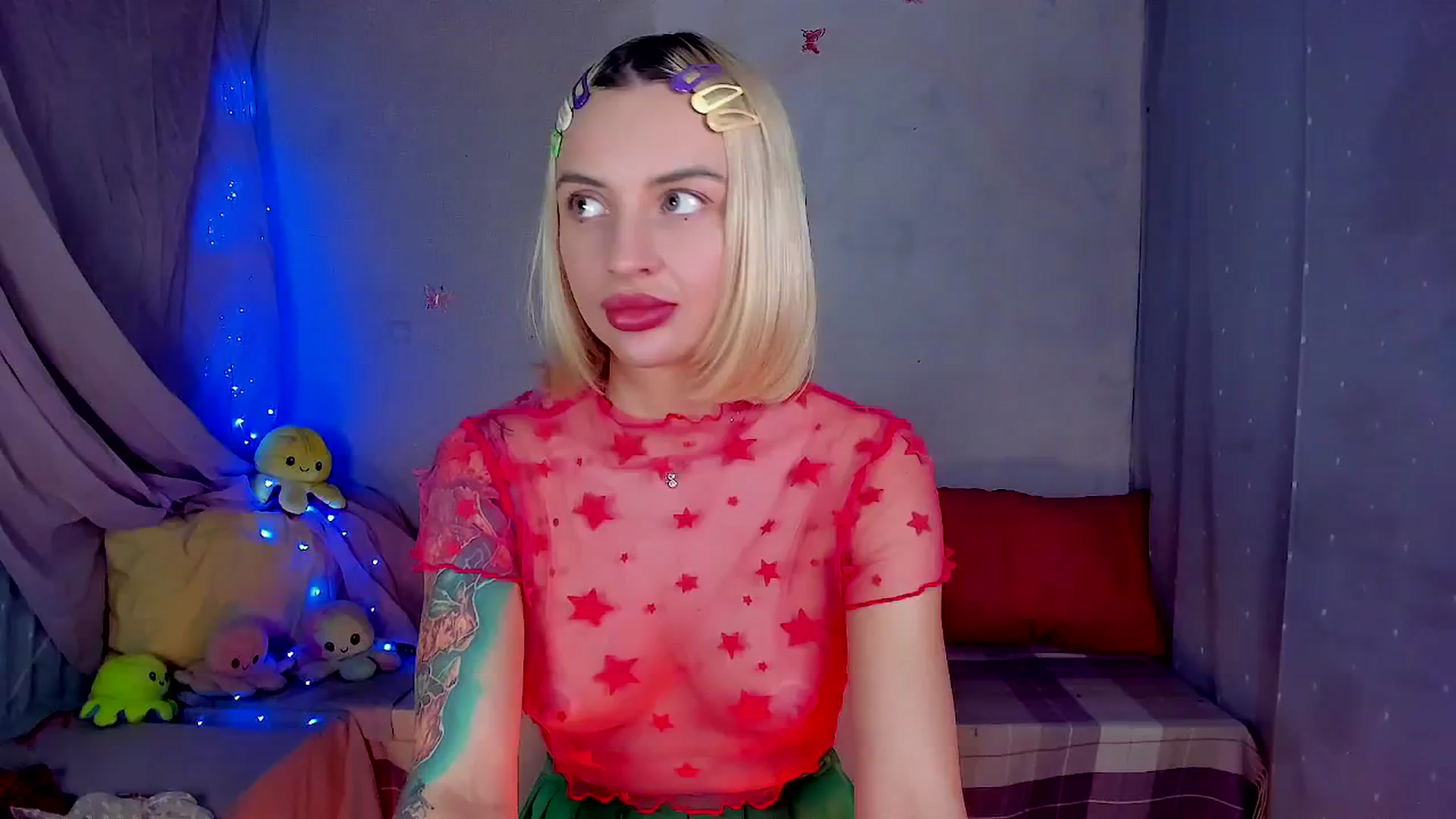 Gallery image thumbnail from YourLizzyDoll's myfreecams stream on, 02/25/2026, 24:02 image 1 of 20