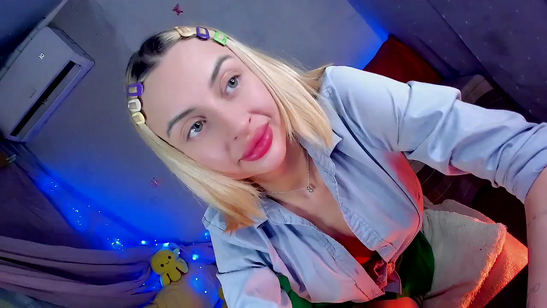 Gallery image thumbnail from YourLizzyDoll's myfreecams stream on, 02/26/2026, 24:01 image 8 of 20